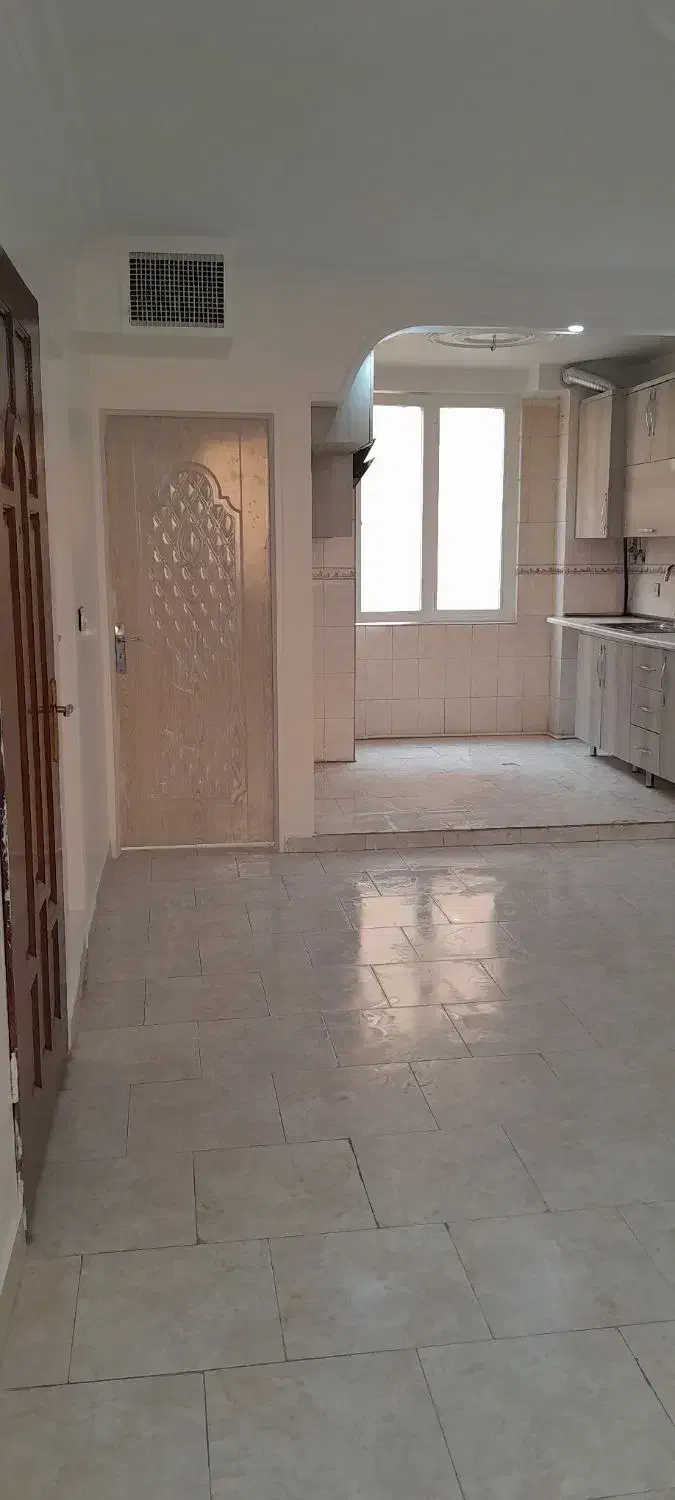 پیروزی،دهم فروردین،۴۵متر،طبقه ۳