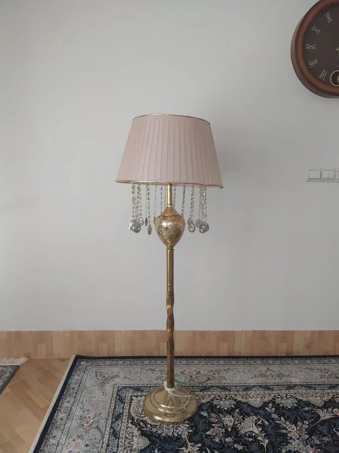 آباژور در حد نو|چراغ خواب و آباژور|بروجرد, |دیوار