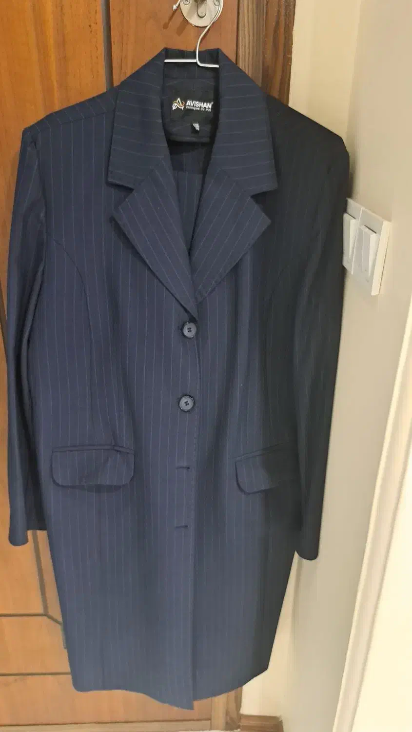 مانتو وشلودر اداری|لباس|ساری, |دیوار