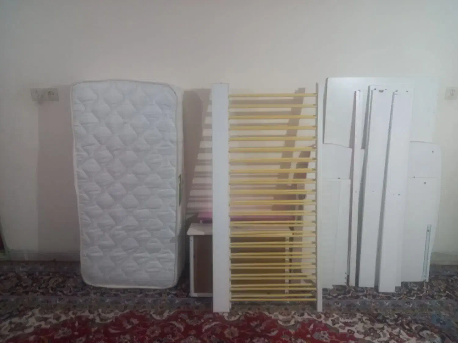 تخت گهواره کودک نو|اسباب و اثاث بچه|شهرکرد, |دیوار