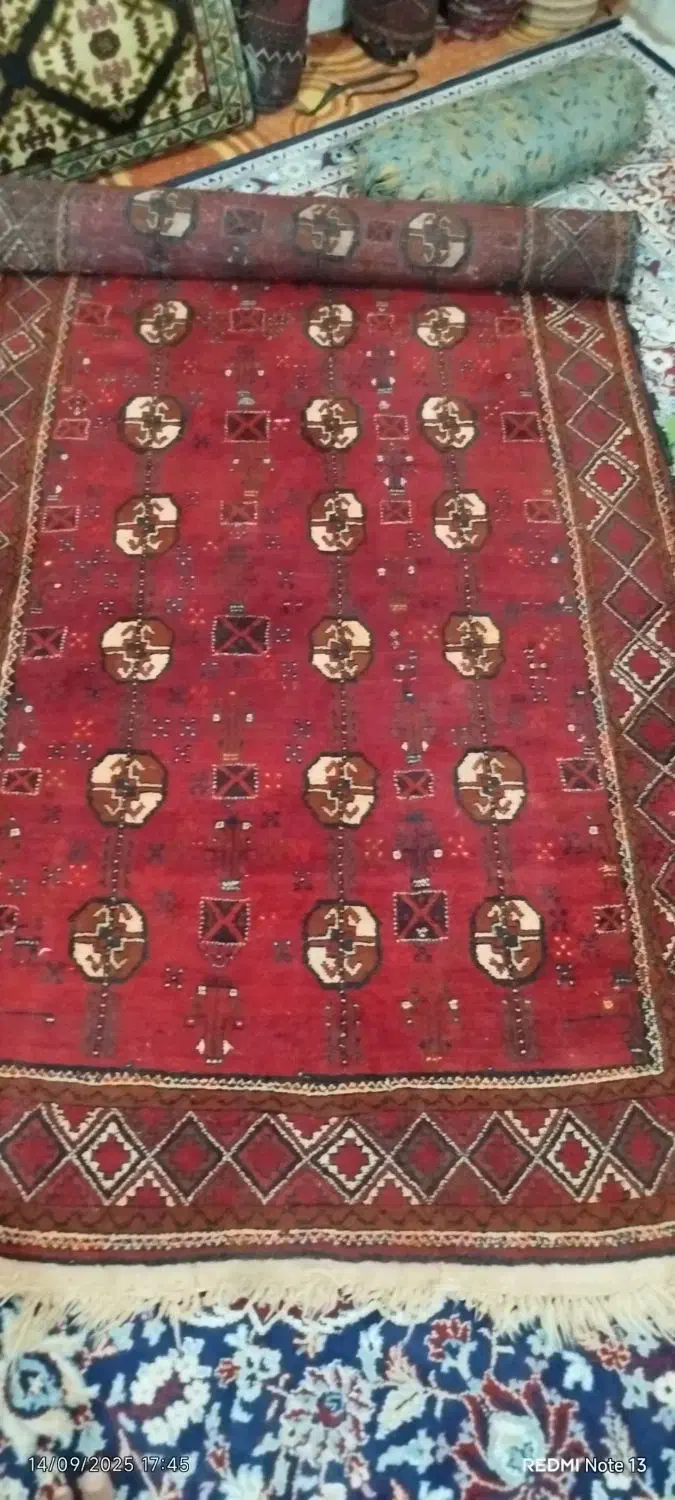 فرش دست بافت قدیمی بابافت بلوچی پرپرز|فرش|زاهدان, |دیوار