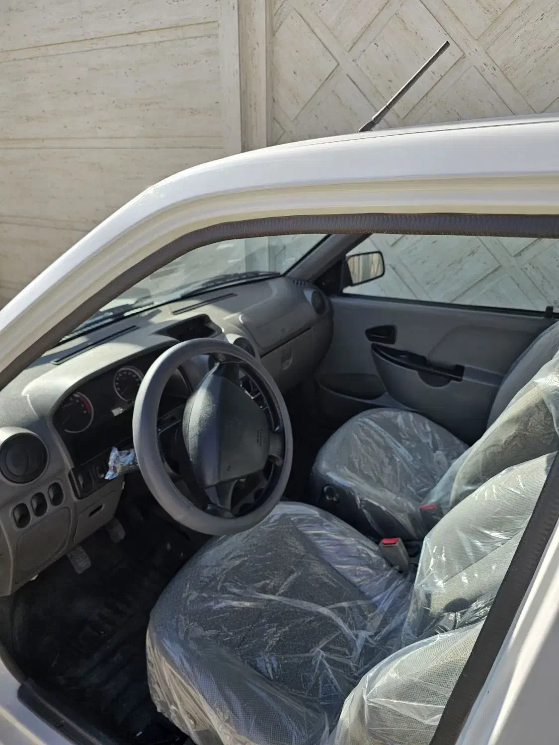 پرایـد 131 سفید مدل 98|خودرو سواری و وانت|ابرکوه, |دیوار