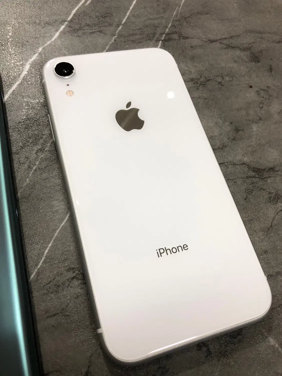 گوشی داریا باند و اپل iphone XR - درحد|موبایل|مشهد, سرافرازان|دیوار