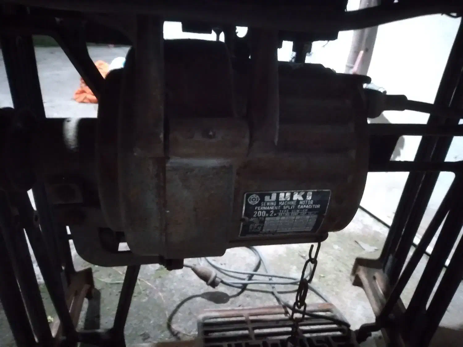 چرخ خیاطی قدیمی|چرخ خیاطی و ریسندگی|لنگرود, |دیوار