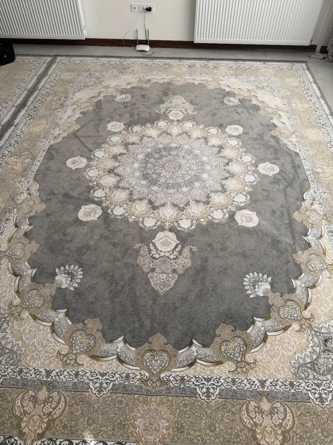 فرش ۱۲ متری|فرش|سبزوار, قصبه شرقی|دیوار