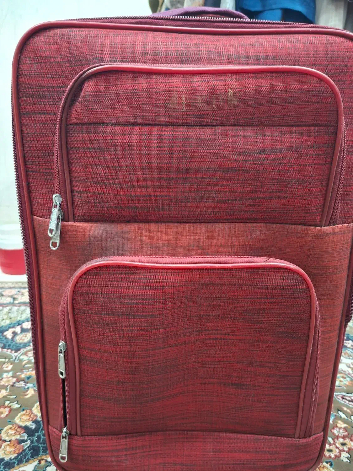 متوسط|کیف، کفش، کمربند|میبد, |دیوار