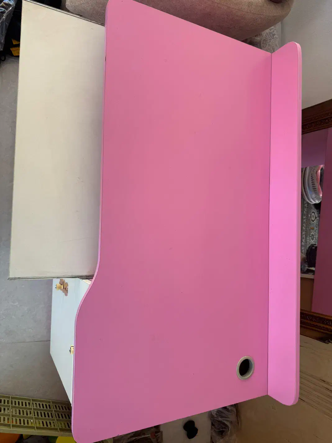 میز تحریر دخترانه|تخت و سرویس خواب|نور, |دیوار