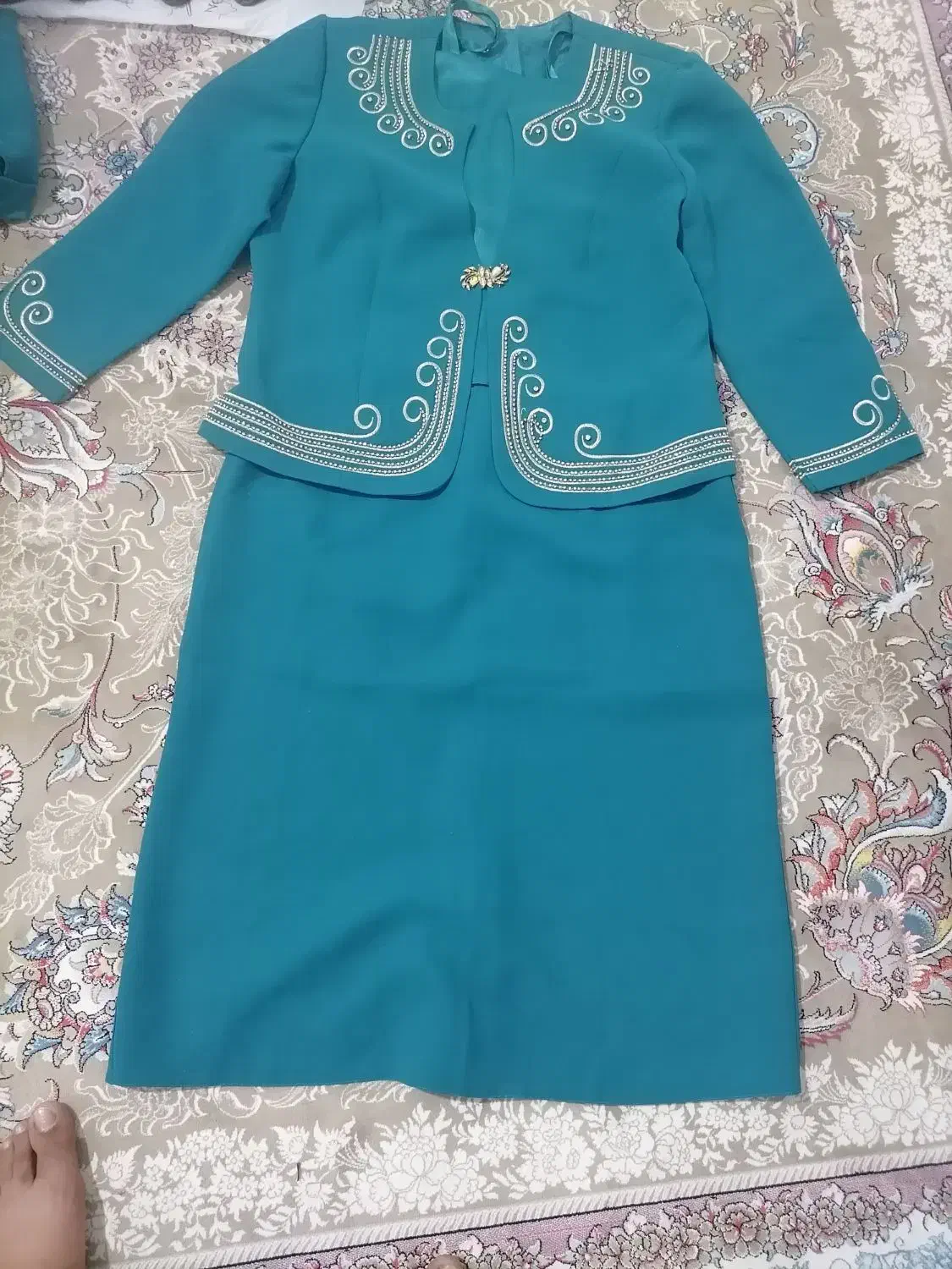 کت دامن|لباس|بجنورد, |دیوار
