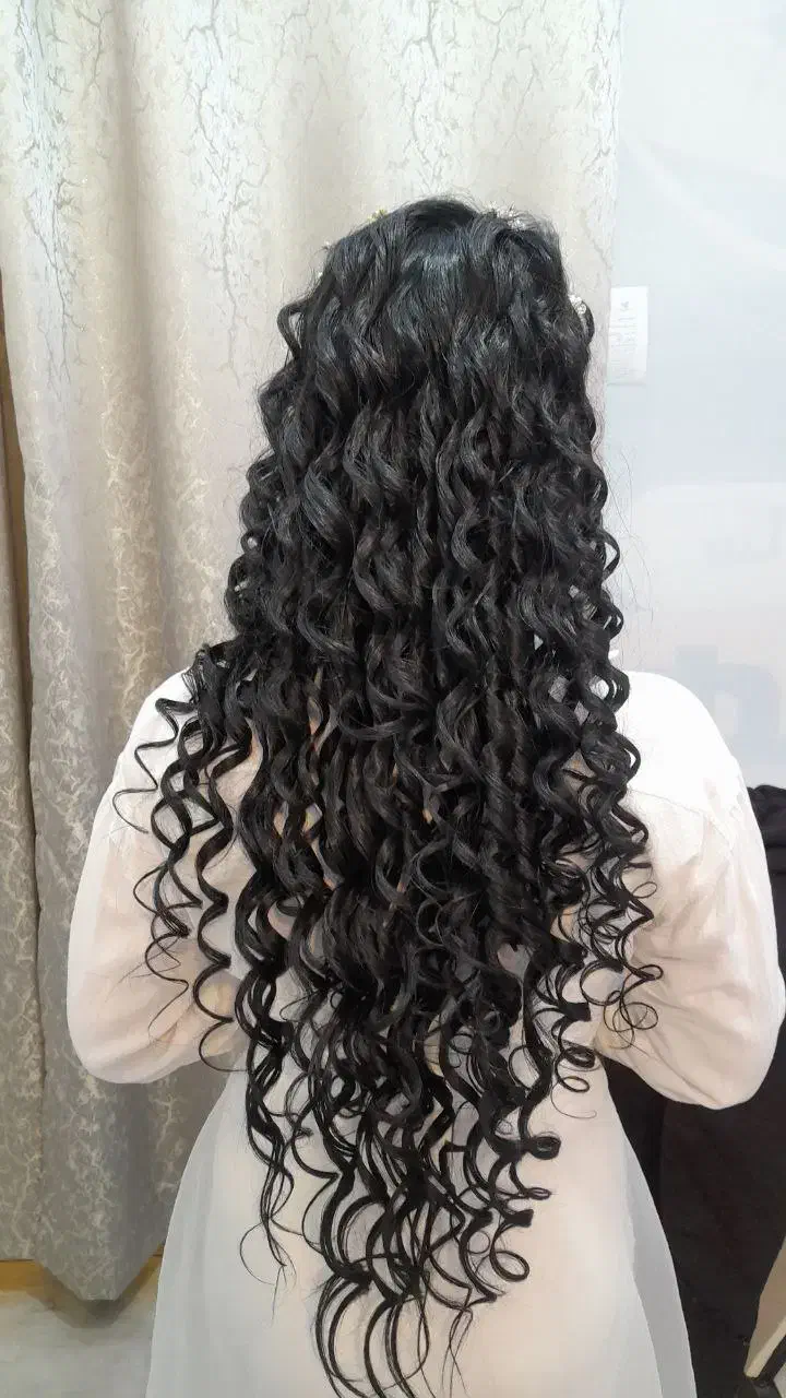 بیست درصد تخفیف برای رنگ و کوتاهی  تا سی آذر|خدمات آرایشگری و زیبایی|پردیس, فاز ۱۱|دیوار