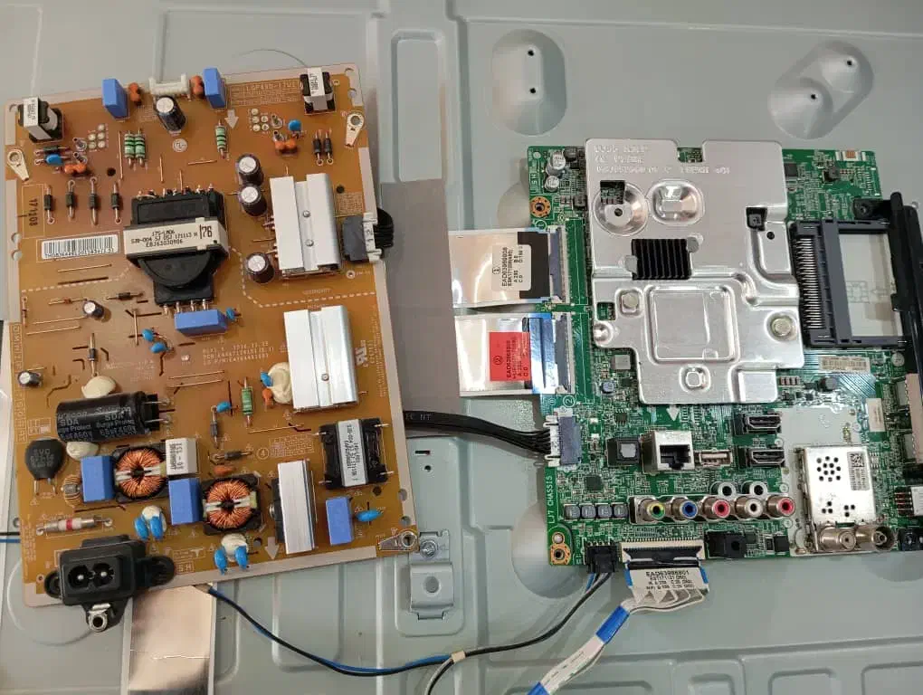 بردتلویزون لسیدی|تلویزیون و پروژکتور|بندرلنگه, |دیوار