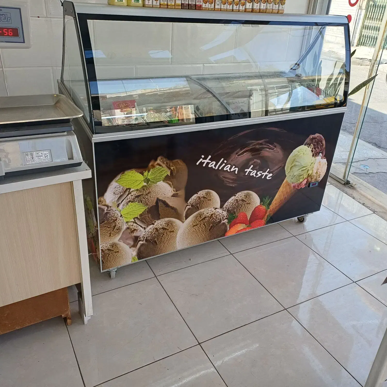 یخچال و فریزر ۶درب|یخچال و فریزر|قم, سراجه (۱۵ خرداد)|دیوار