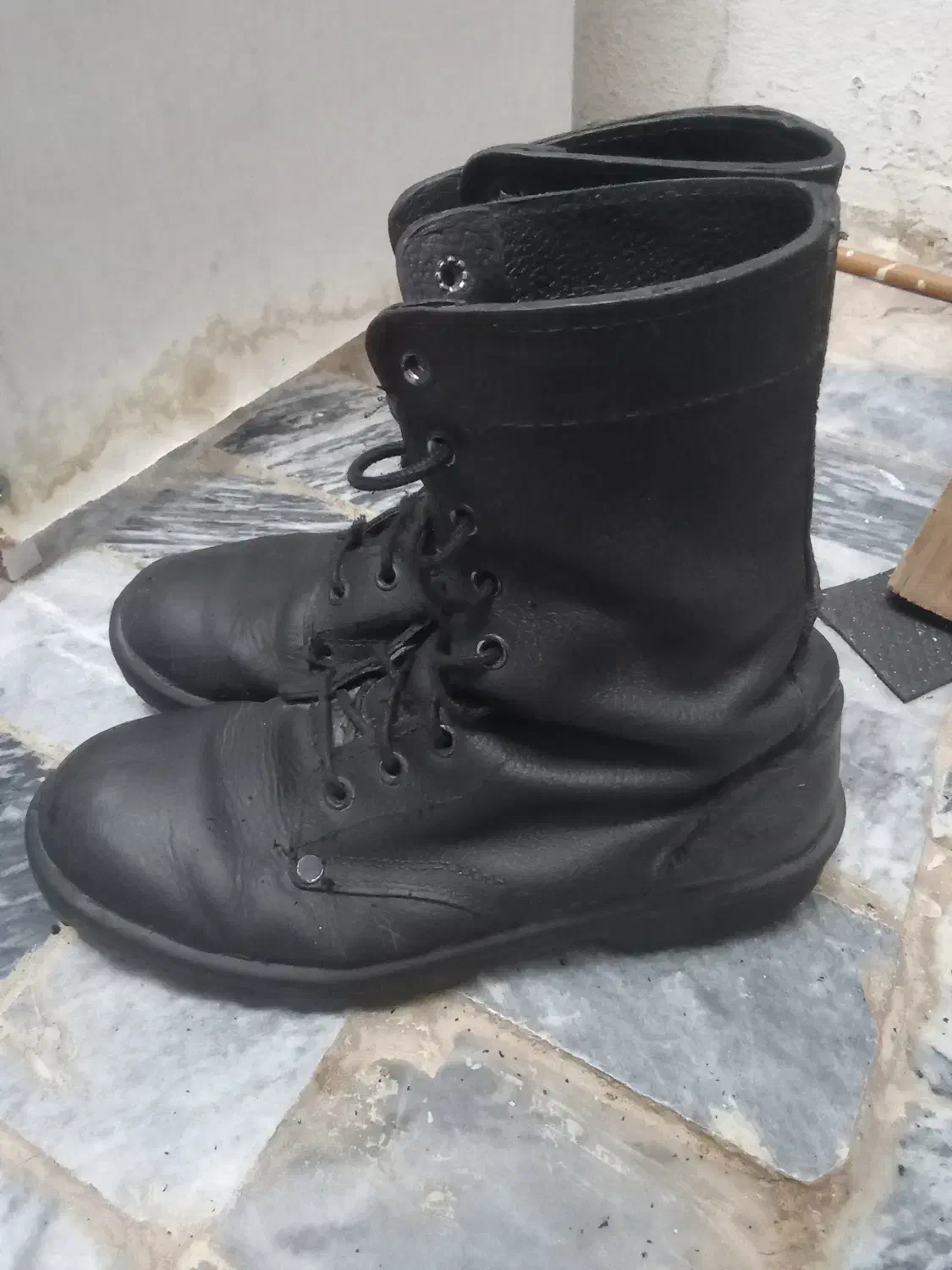 دو دست لباس نظامی ارتش|لباس|پرند, فاز ۴|دیوار