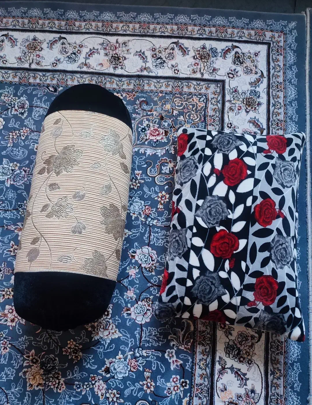نه تا رو‌بالش چهارگوش هشت تالوله ایی|رختخواب، بالش، پتو|روانسر, |دیوار