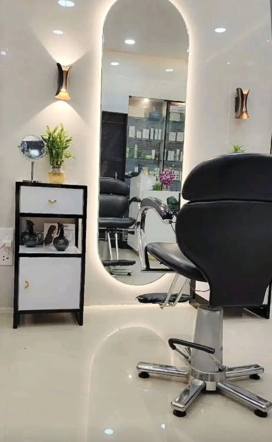 اجاره لاین های سالن زیبایی با موقعیت خوب|اجارهٔ دفتر کار، اتاق اداری، مطب|شاهین‌شهر, عطار|دیوار