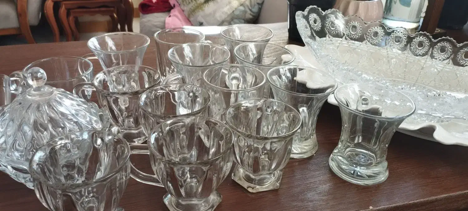 استکان چای و ظروف آشپزخانه|ظروف سرو و پذیرایی|رشت, پیرکلاچای|دیوار