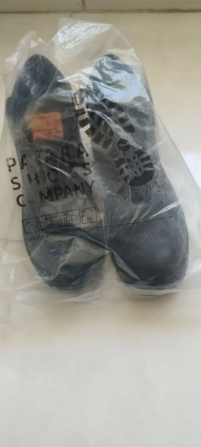 کفش ایمنی|کیف، کفش، کمربند|گیلان غرب, |دیوار