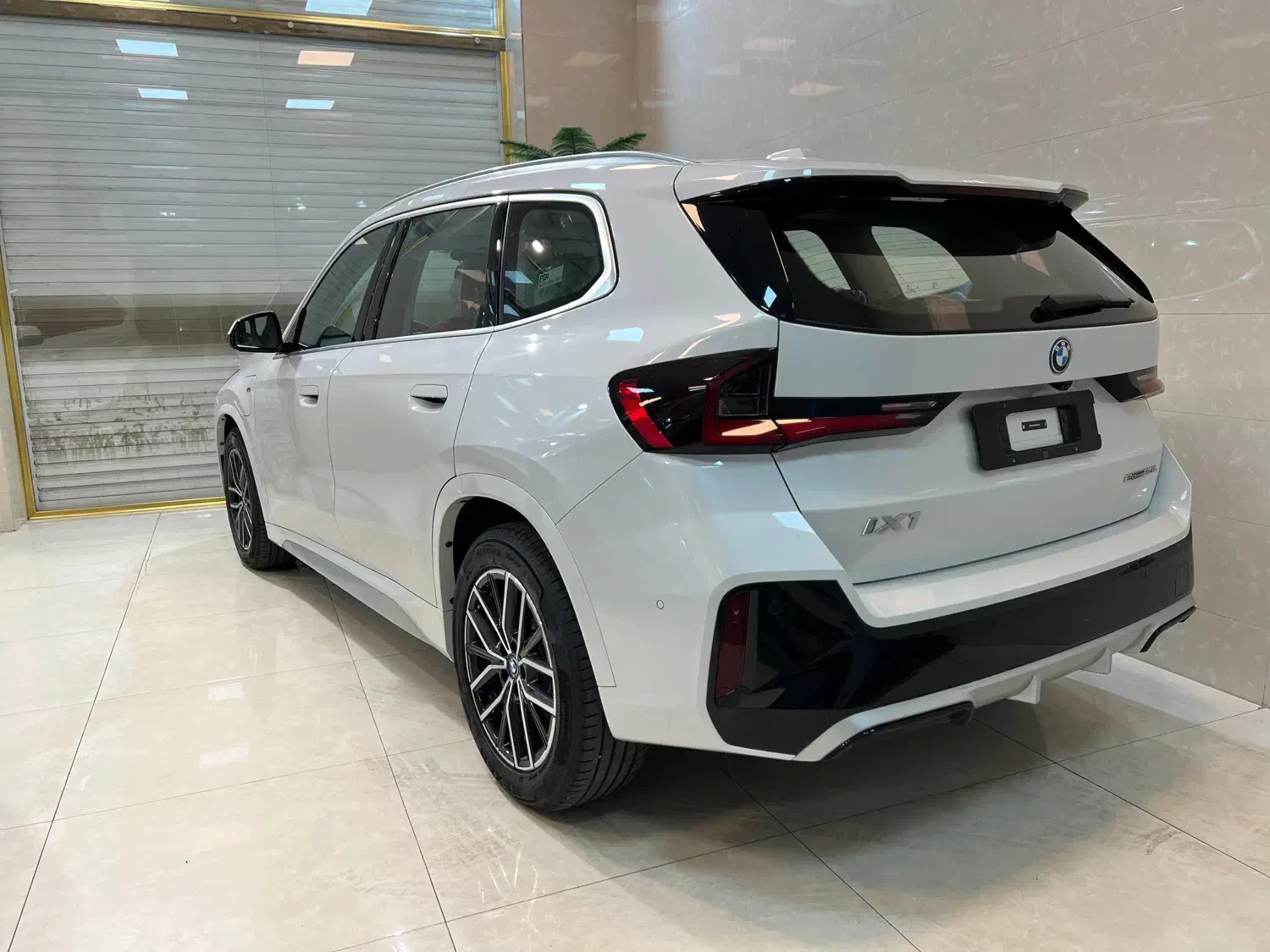 ix1|خودرو سواری و وانت|تهران, فرمانیه|دیوار