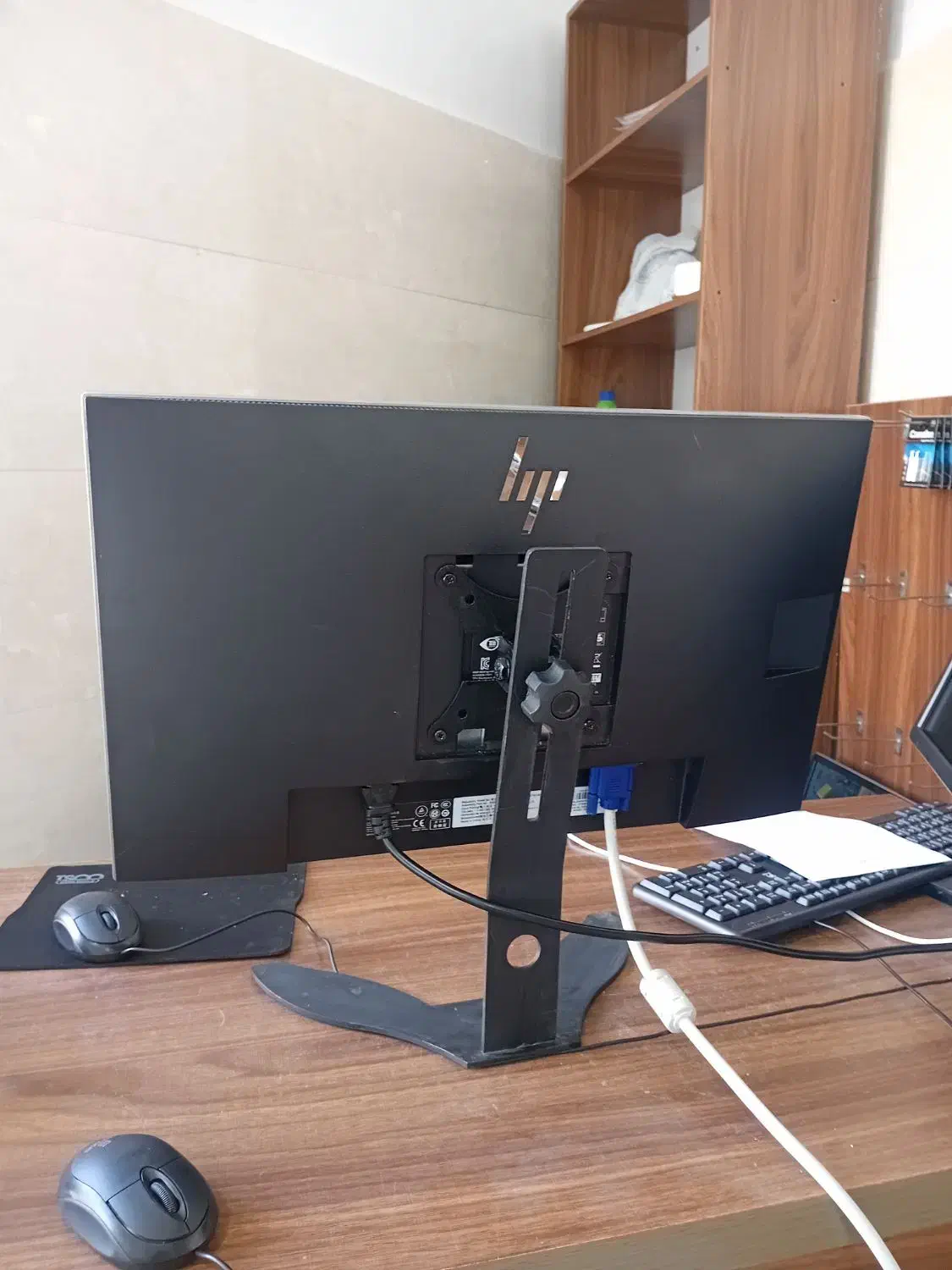 مانیتور حرفه ای بدون فریم برند HP|قطعات و لوازم جانبی رایانه|بابل, |دیوار