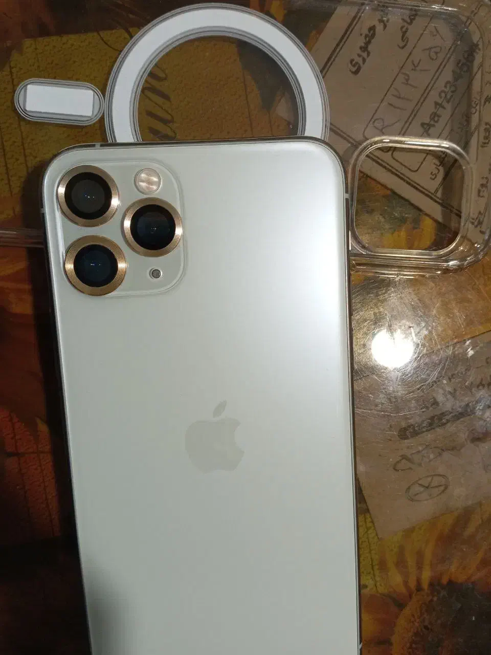 یک موبایل ۱۱پرو|موبایل|اراک, |دیوار