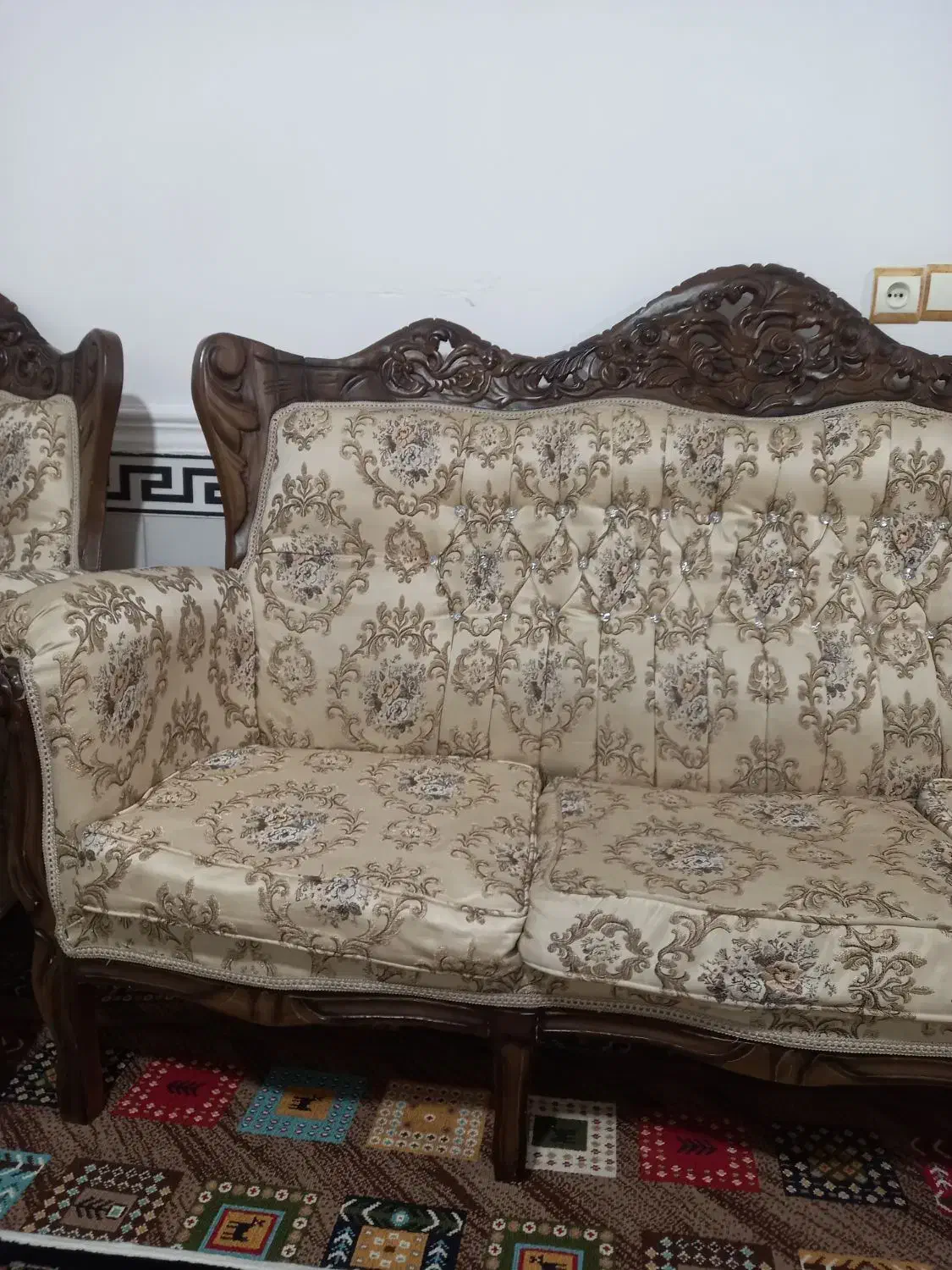 مبل و فرش|فرش|بوئین زهرا, |دیوار