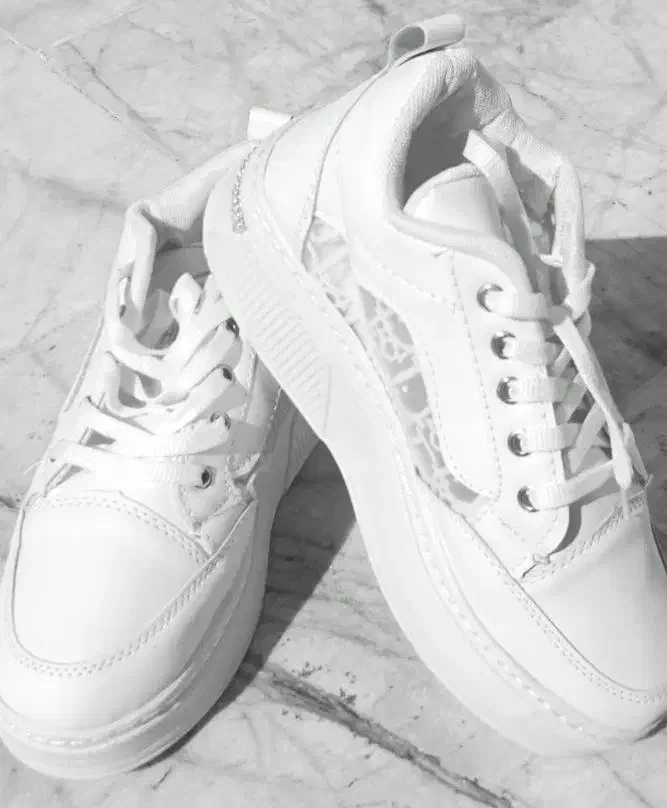 کفش کتونی نو|کیف، کفش، کمربند|زابل, |دیوار