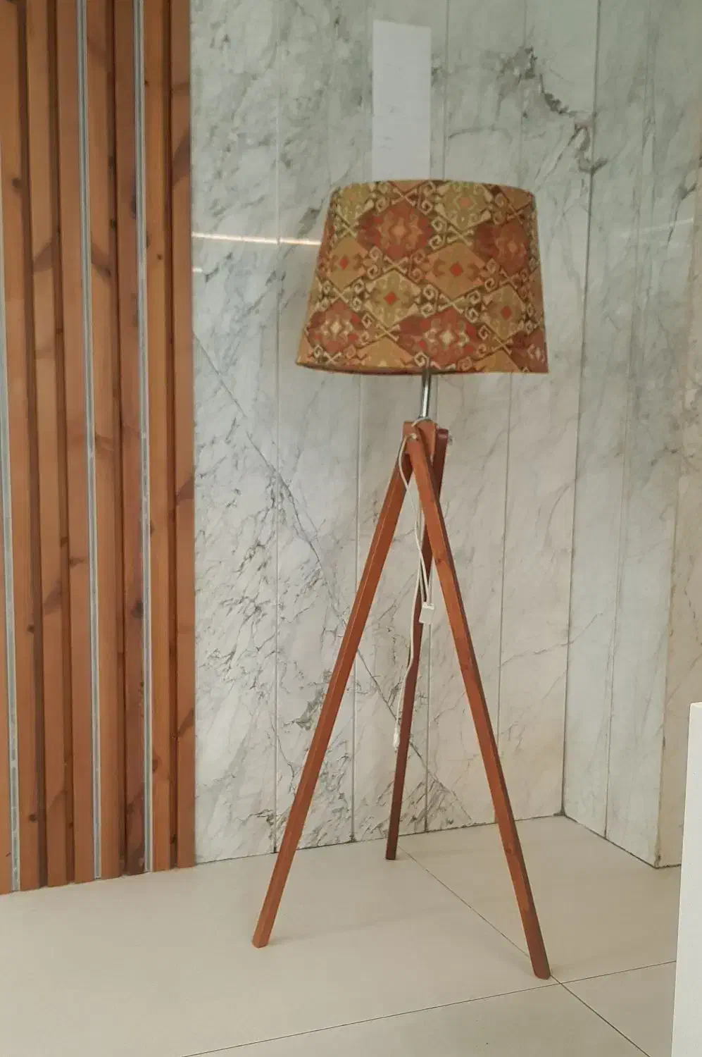 آباژور|چراغ خواب و آباژور|همدان, |دیوار