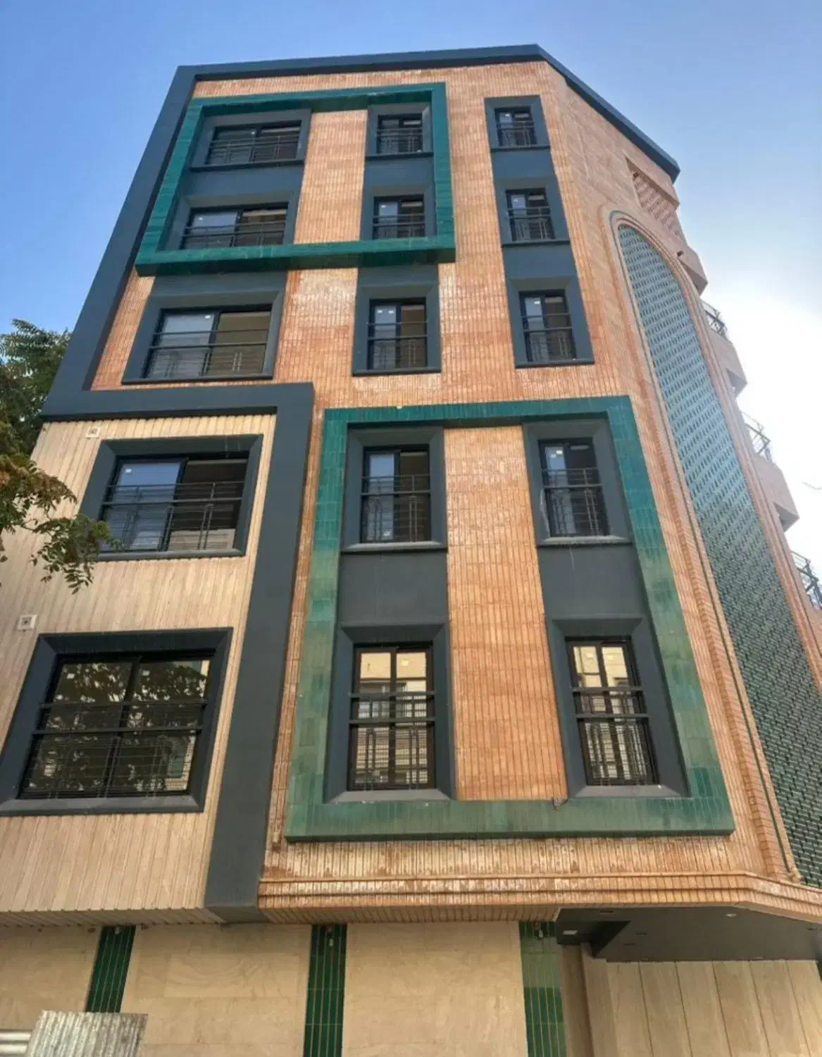 درب وپنجره های دوجداره توری پلیسه و...|مصالح و تجهیزات ساختمان|صدرا-فارس, باغشهر گلبهار صدرا|دیوار