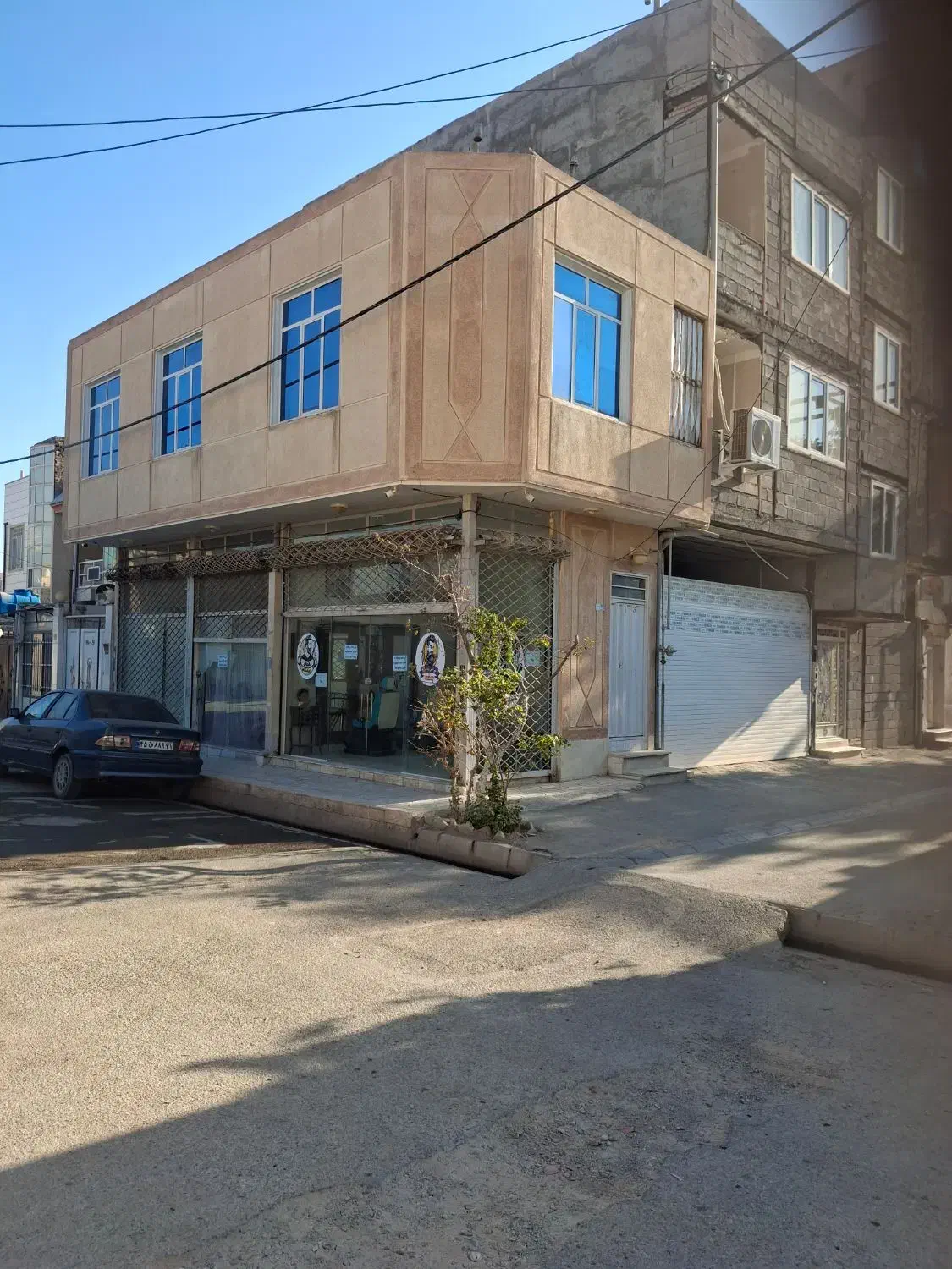 یک طبقه خانه دونبش همراه سه  باب مغازه|فروش خانه و ویلا|رباط‌کریم, انجم آباد|دیوار