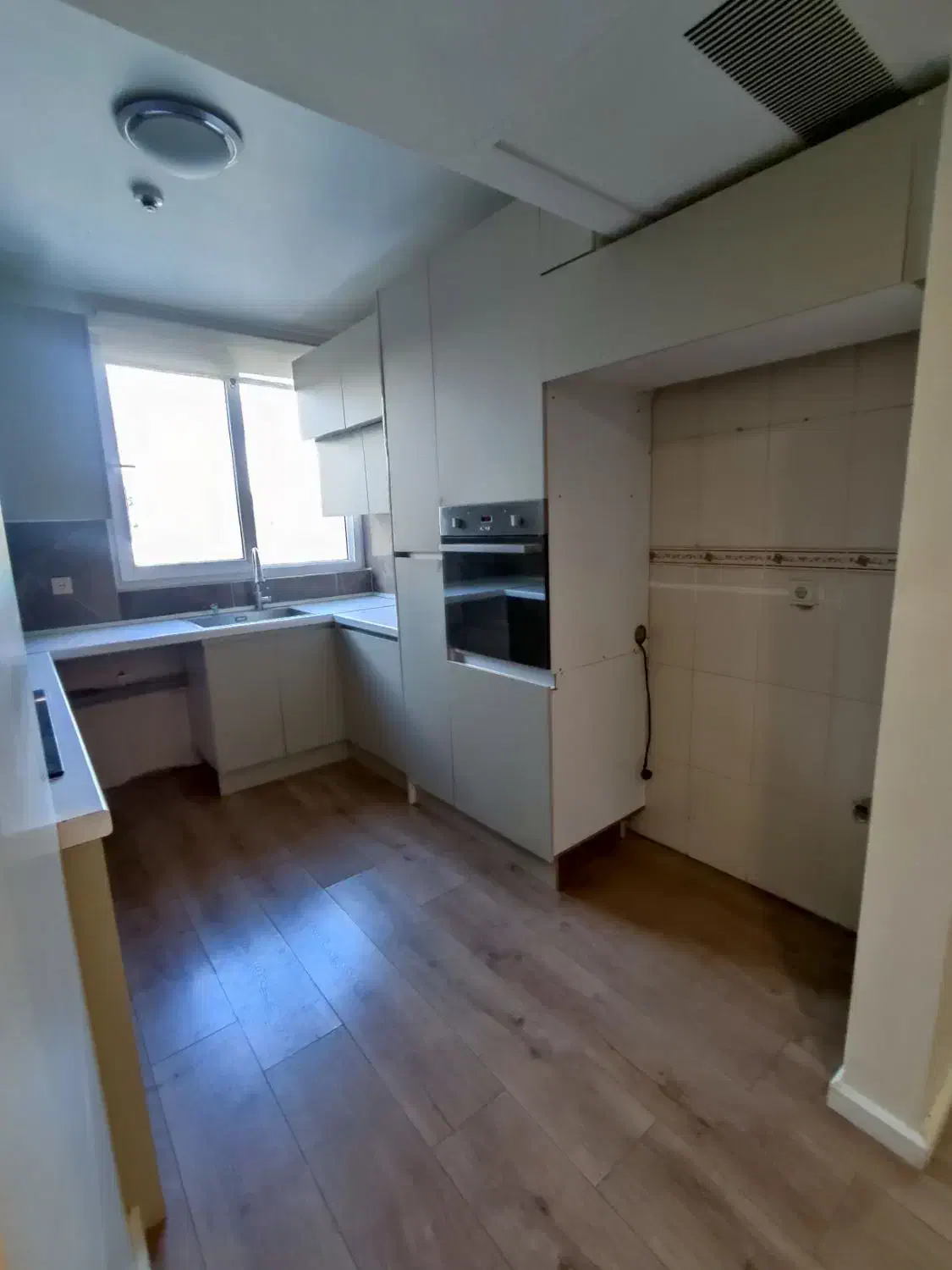 آپارتمان 3خ۱۳۰سعادت آباد کاج