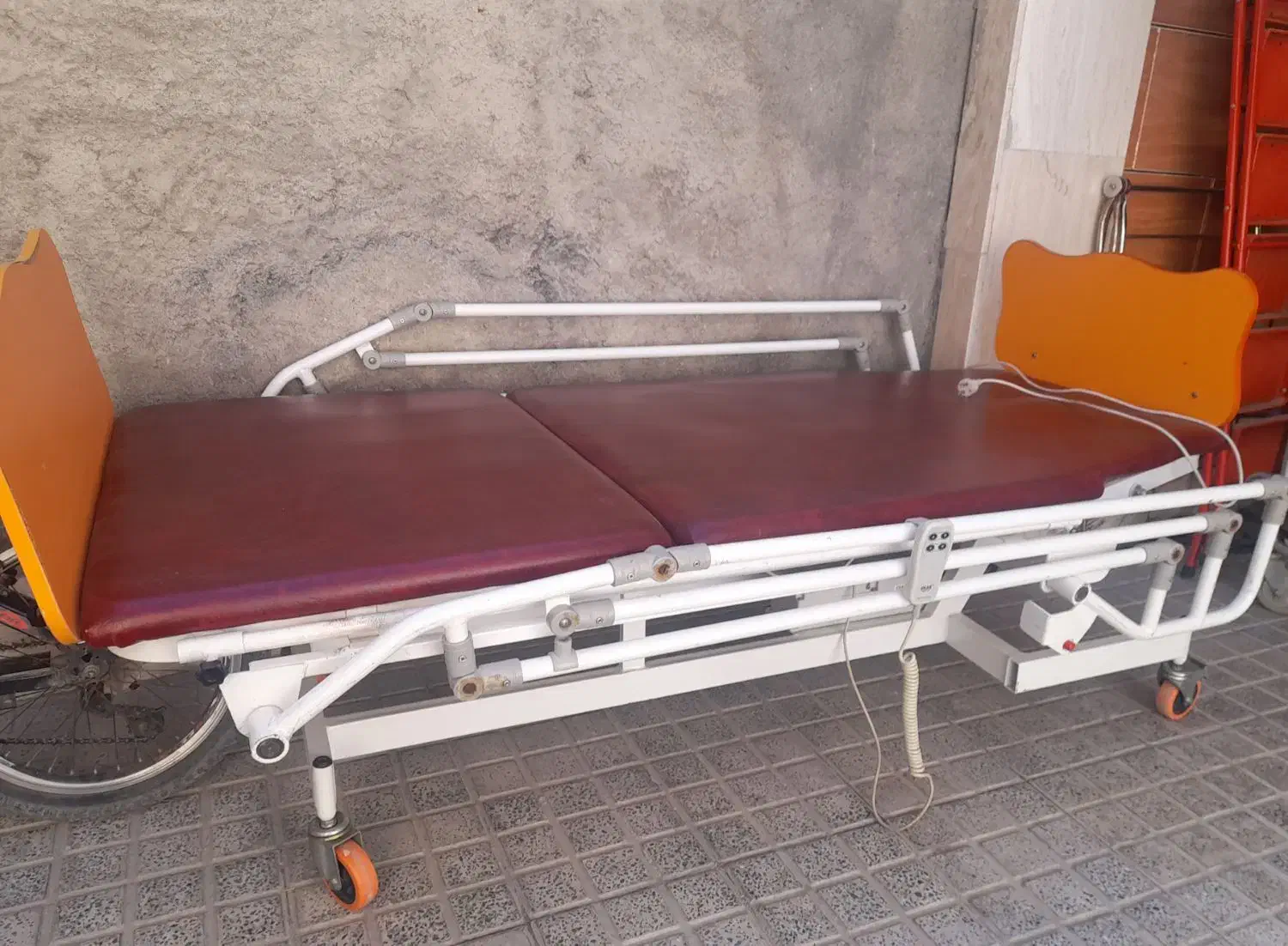 فروش تخت ایستا وبیمار|پزشکی|شهرکرد, |دیوار