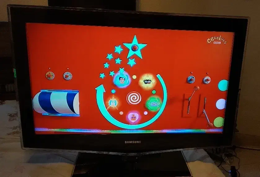 سامسونگ ۳۲ اینچ|تلویزیون و پروژکتور|شیراز, درکی|دیوار