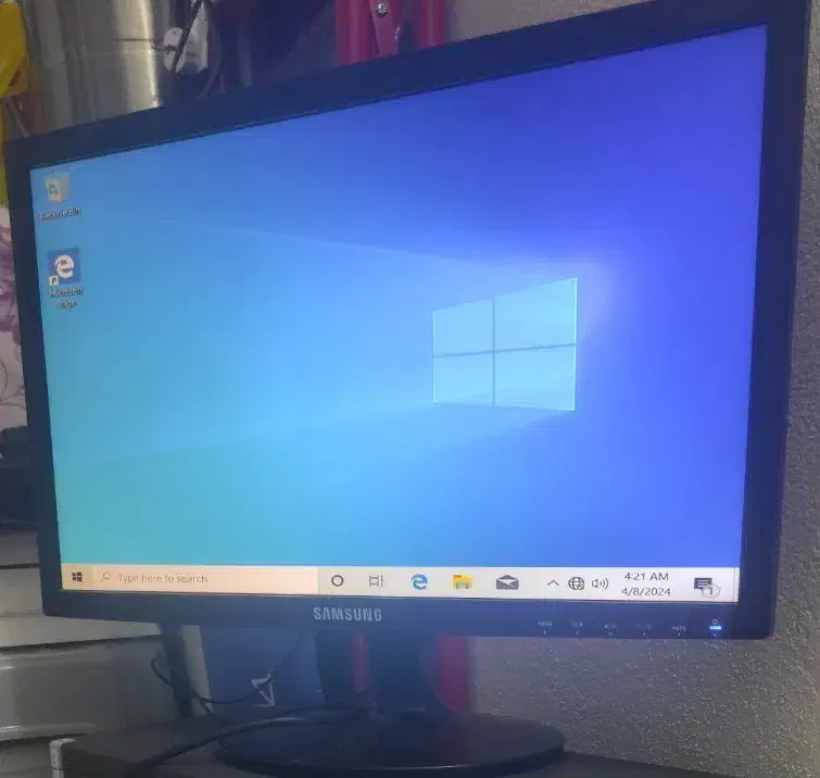 مانیتور 20 سامسونگ با لوازم کامل|قطعات و لوازم جانبی رایانه|پرند, فاز ۴|دیوار