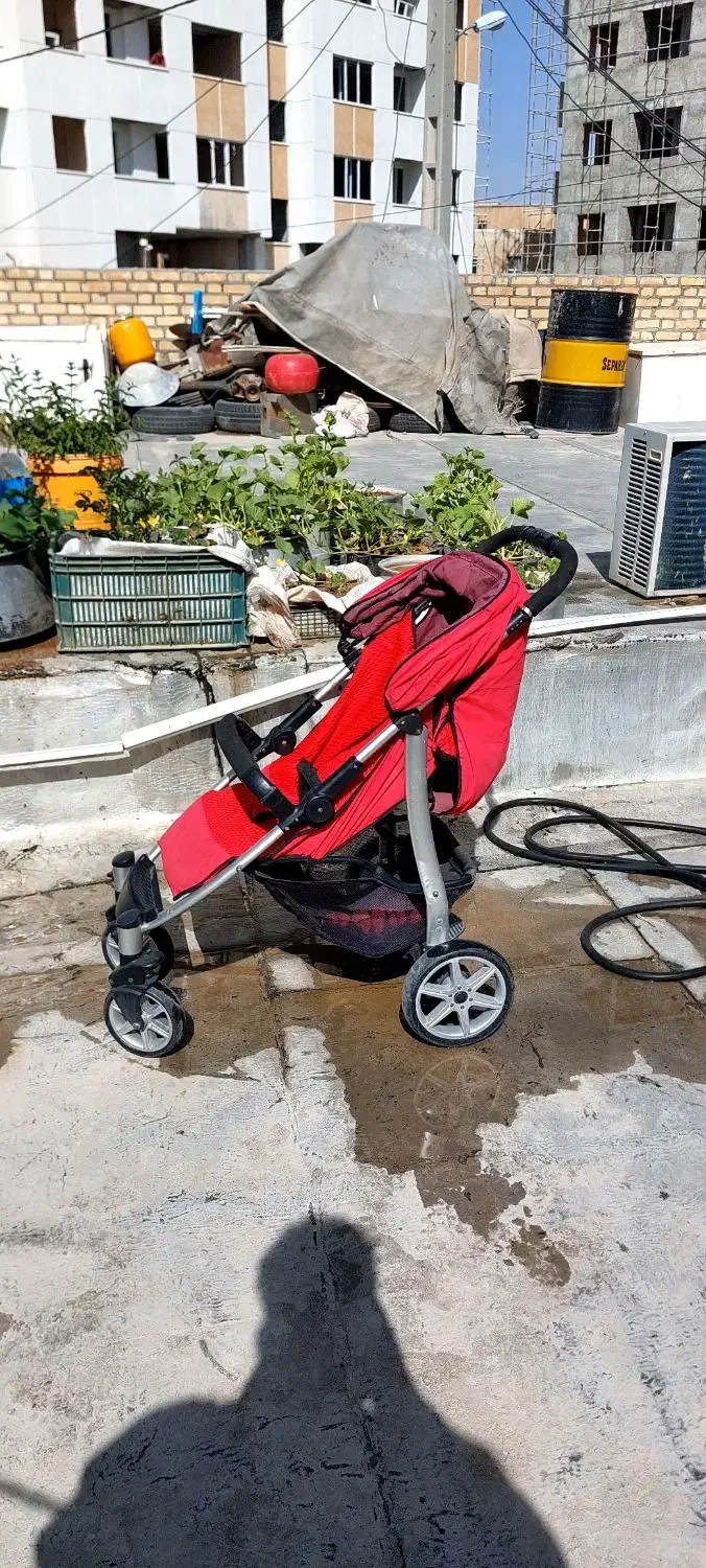 کالسکه خارجی خیلی راحت دارایه چرخ هایه کمک دار|کالسکه و لوازم جانبی|بوکان, |دیوار