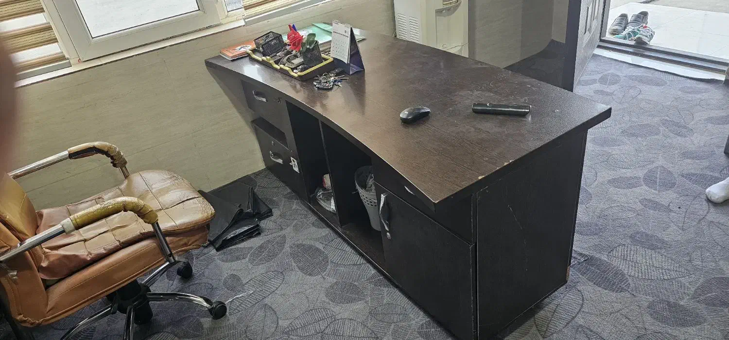 میز و صندلی دفتری نو|مبلمان اداری|کهریزک, |دیوار