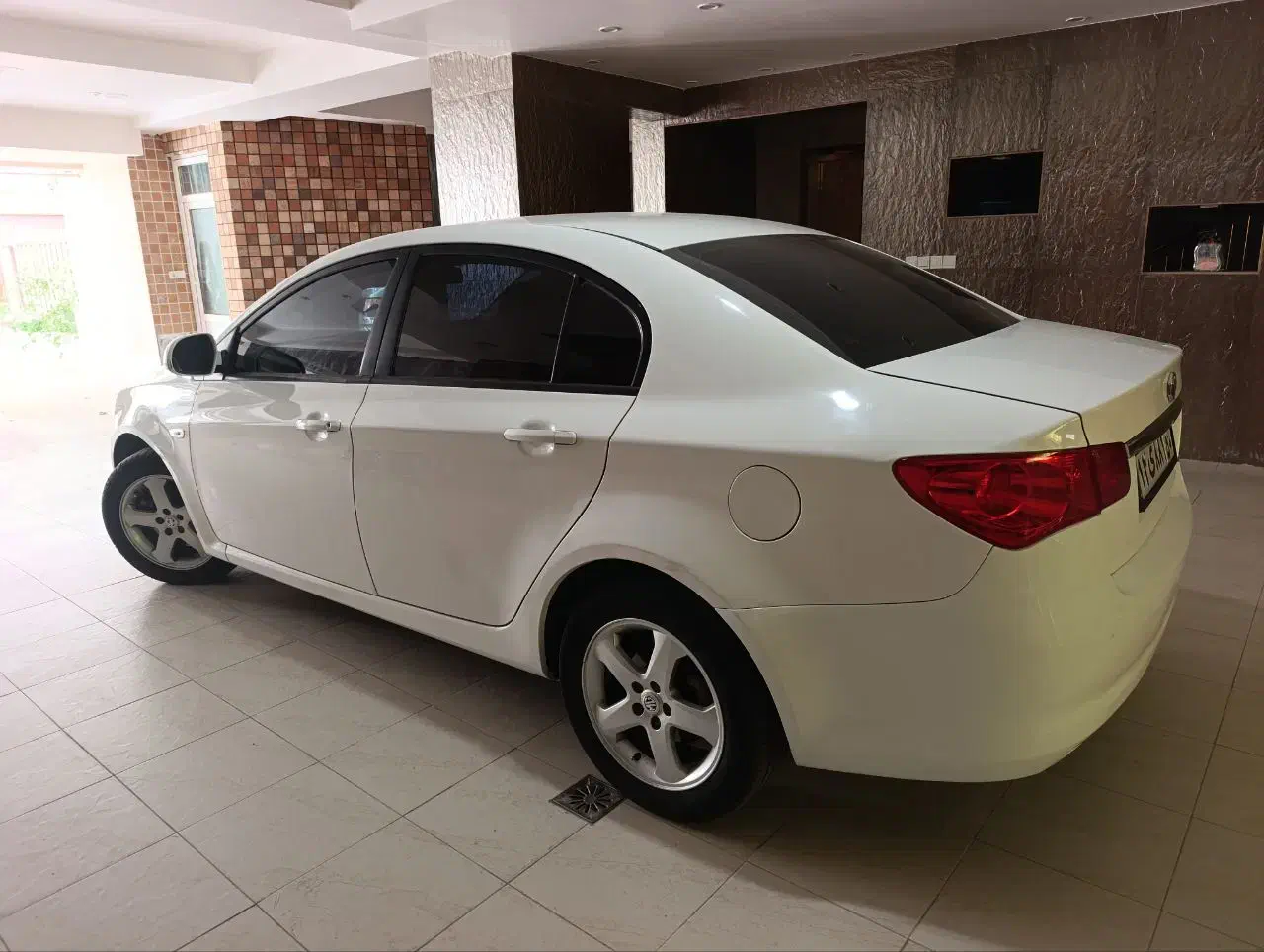 ام جی ۳۵۰|خودرو سواری و وانت|قم, سالاریه|دیوار