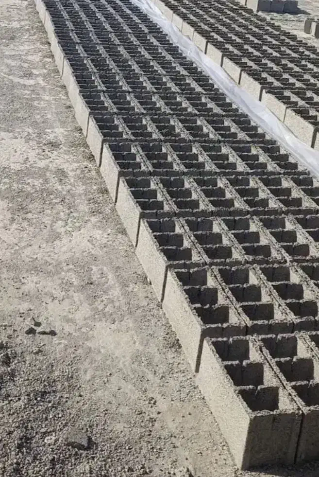 کارگر بلوک زن|استخدام معماری، عمران و ساختمانی|مشهد, دانشجو|دیوار