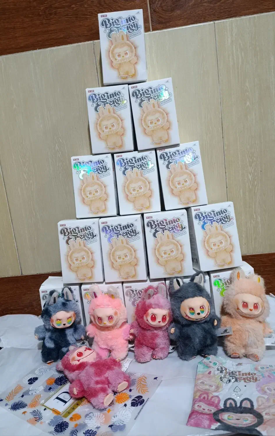 عروسک لبوبو|اسباب‌‌بازی|نگین شهر, |دیوار