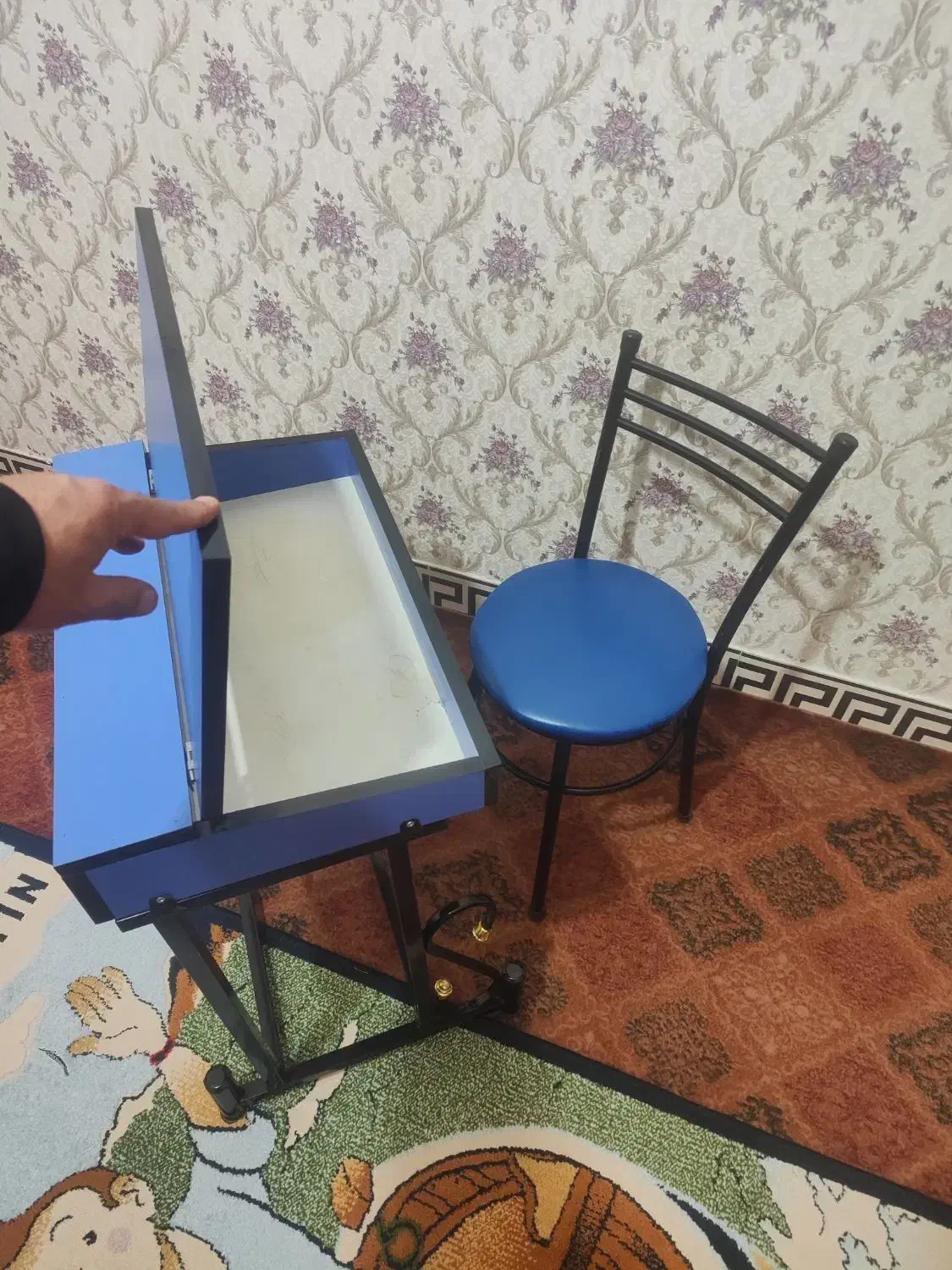 میز و صندلی دانش اموزی|میز تحریر و کامپیوتر|کمیجان, |دیوار