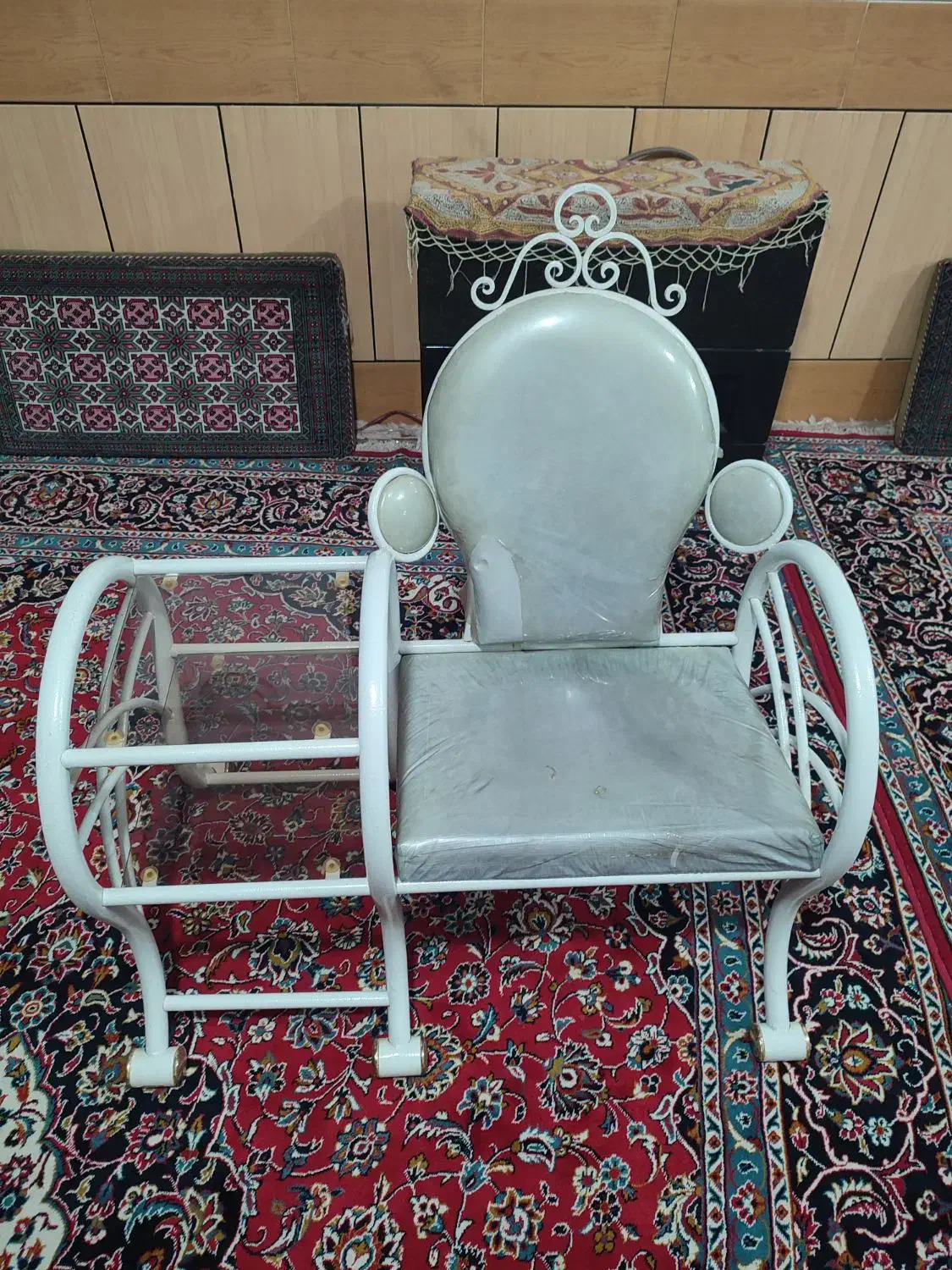 میز تلفن|میز تلفن|قم, باغ شریفی|دیوار