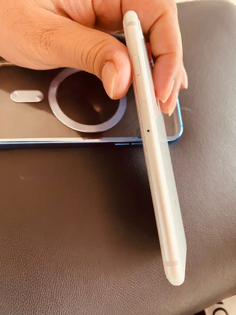 اپل 8 lla 64gig بدون خط و خش|موبایل|بابلسر, |دیوار