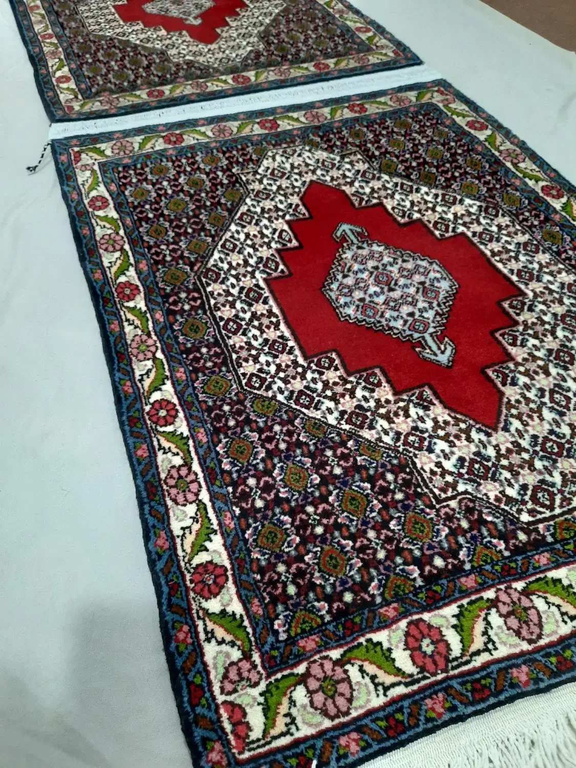 یک جفت فرش دستبافت|فرش|بانه, |دیوار