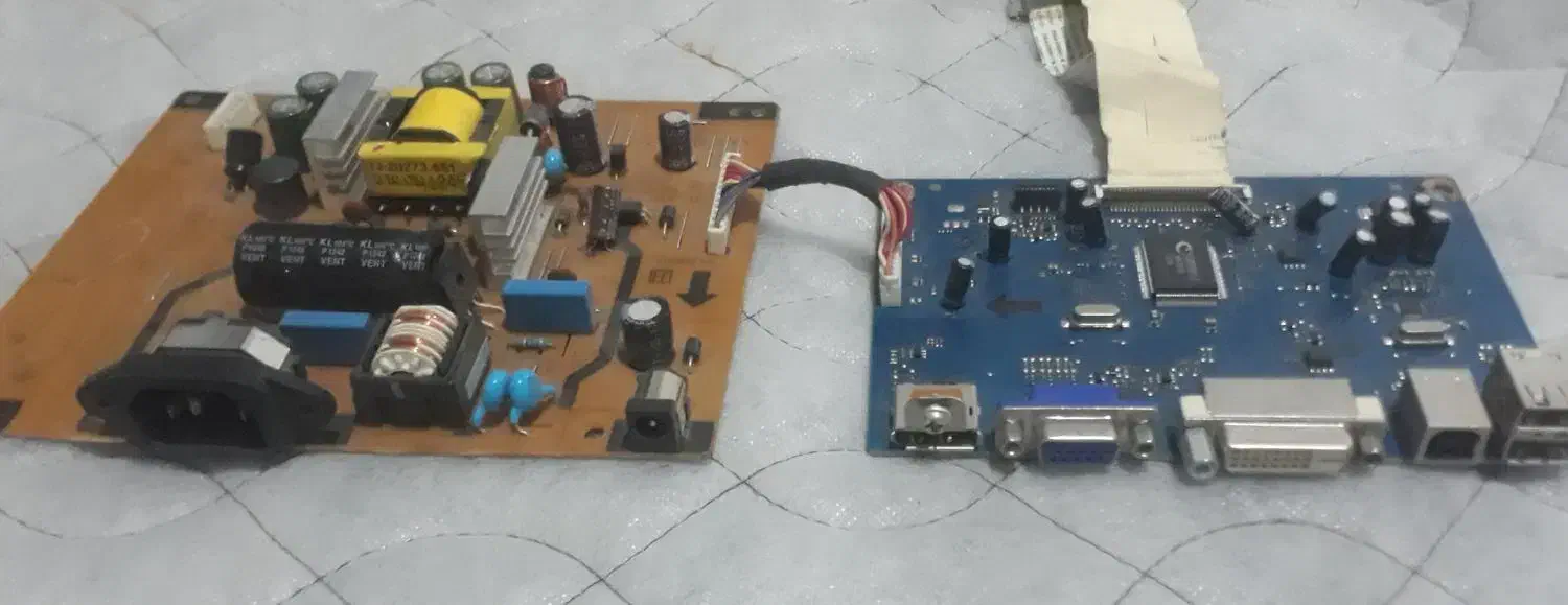 وایفا،ای پد و شارژر اپل و مابقی|مودم و تجهیزات شبکه|مشهد, خواجه ربیع|دیوار