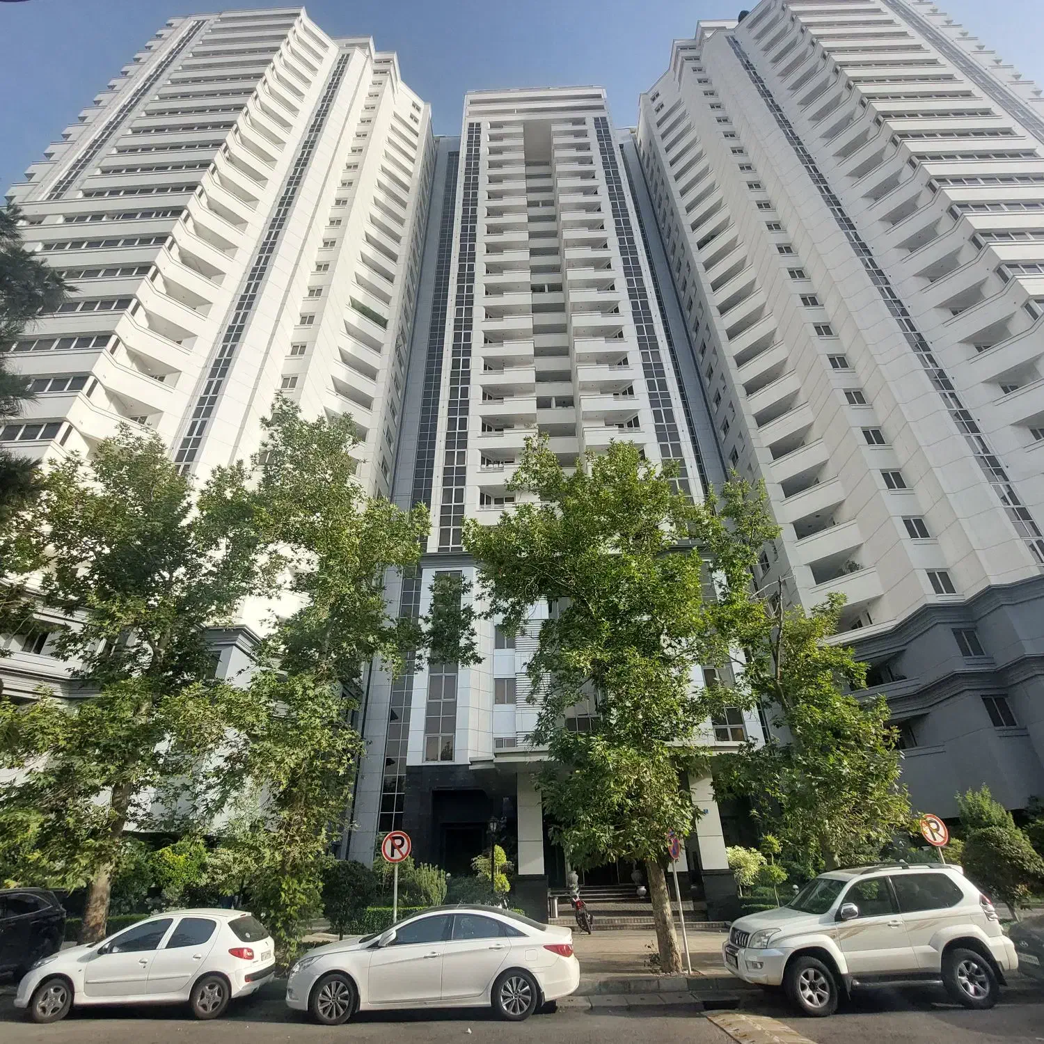 پنت هاوس برج ایران زمین