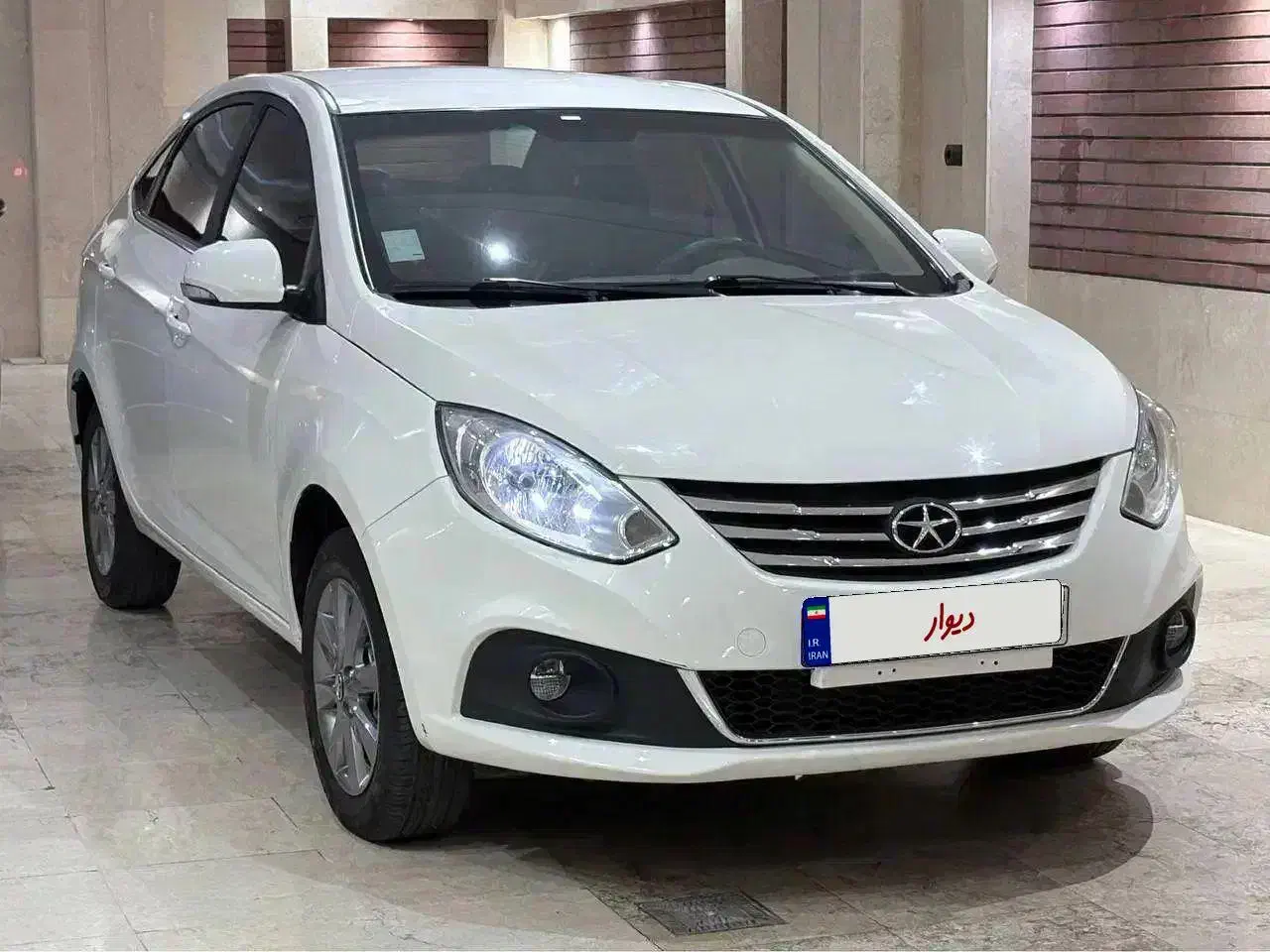 جک j4 سفید ۴۰۲ جی فور|خودرو سواری و وانت|قم, لسانی|دیوار