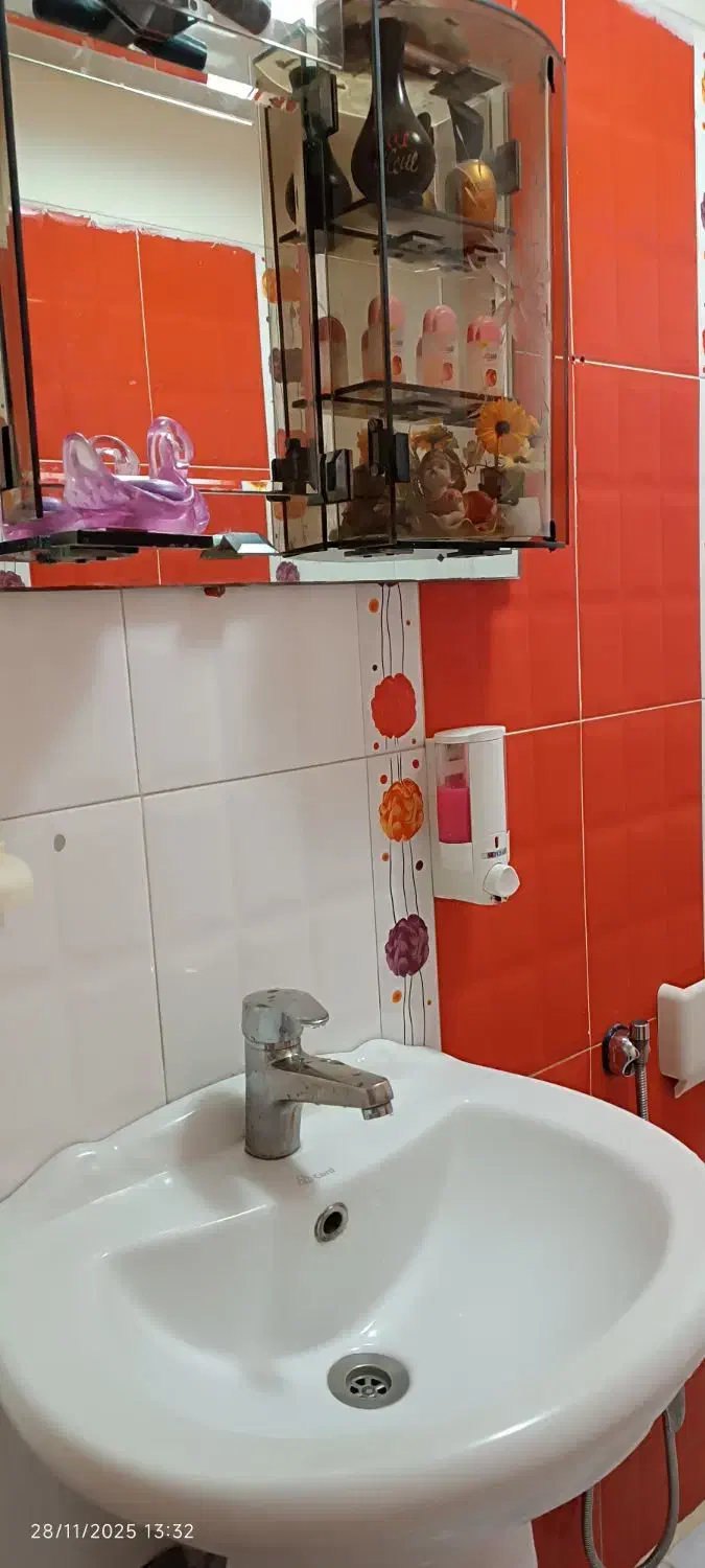 روشویی همراه با شیر قهرمان و آینه|لوازم سرویس بهداشتی|فردیس, شهرک راه آهن|دیوار