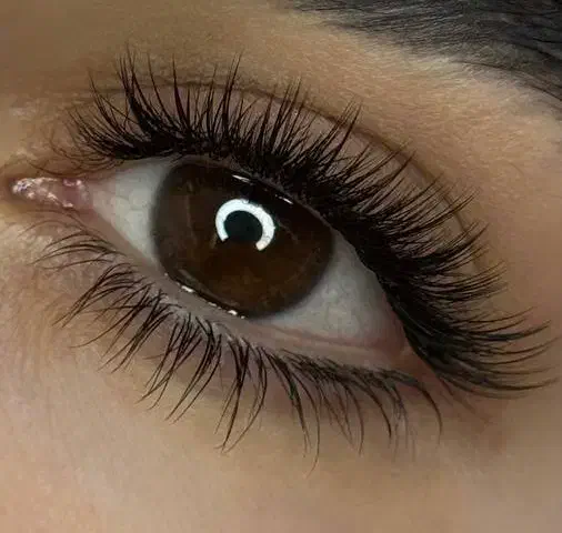 کاشت مژه نچرال وشیک بامتریال آلمانی موقت ودائمی|خدمات آرایشگری و زیبایی|مشهد, صیاد شیرازی|دیوار