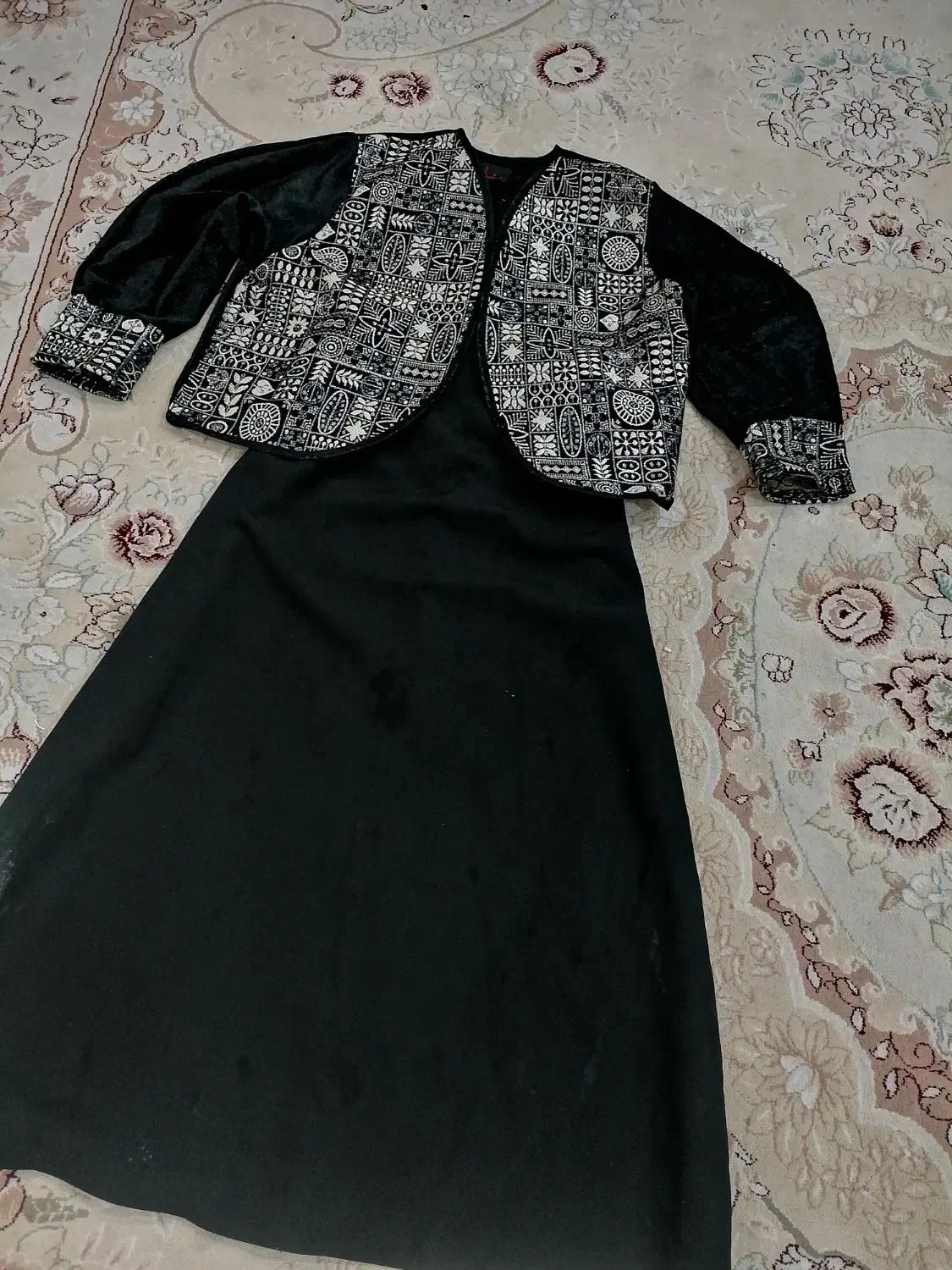 سارافون وکت|لباس|نجفآباد, باهنر|دیوار