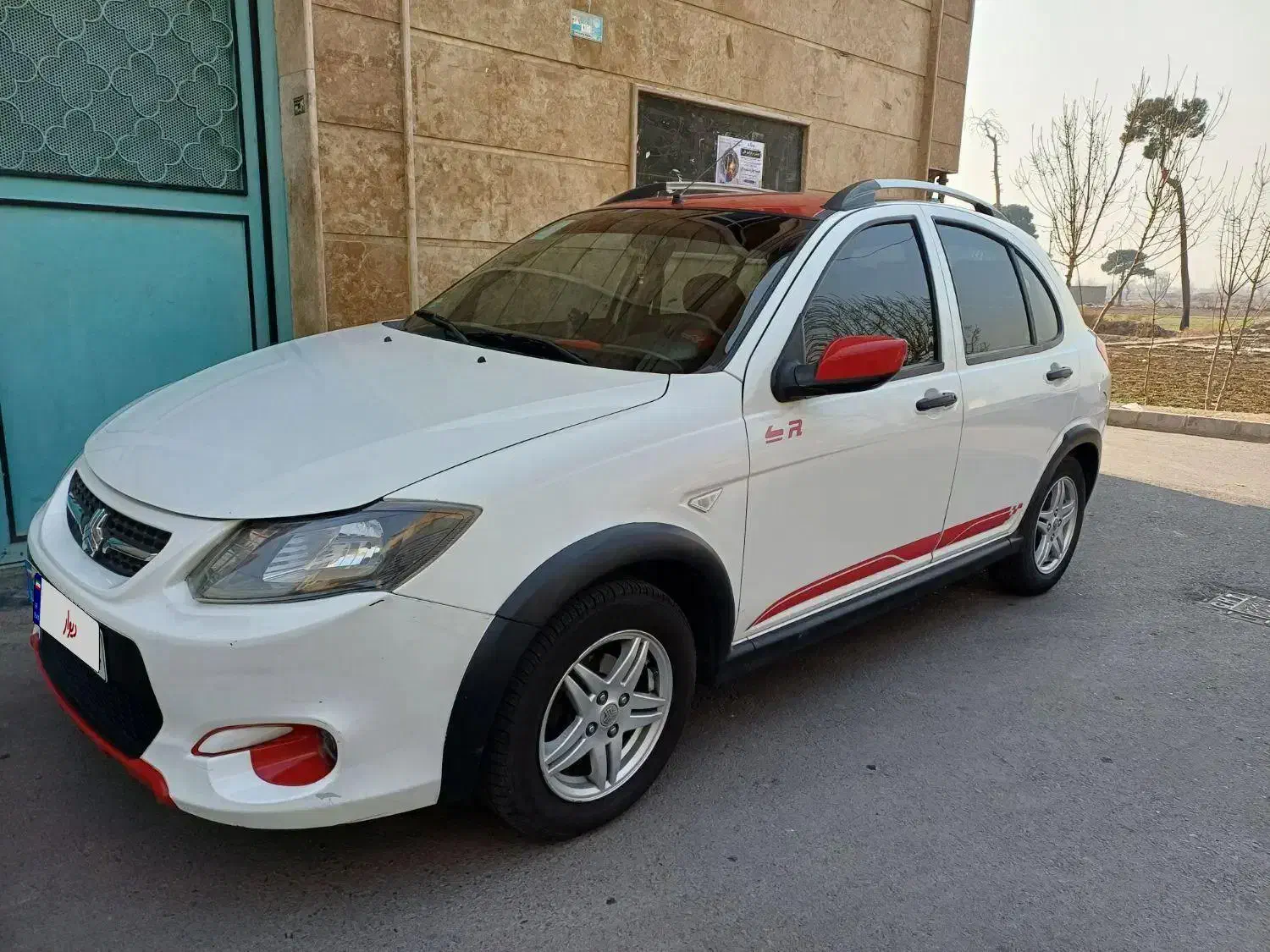 کوئیک R سفید قرمز ۱۴۰۱|خودرو سواری و وانت|ری, علایین|دیوار