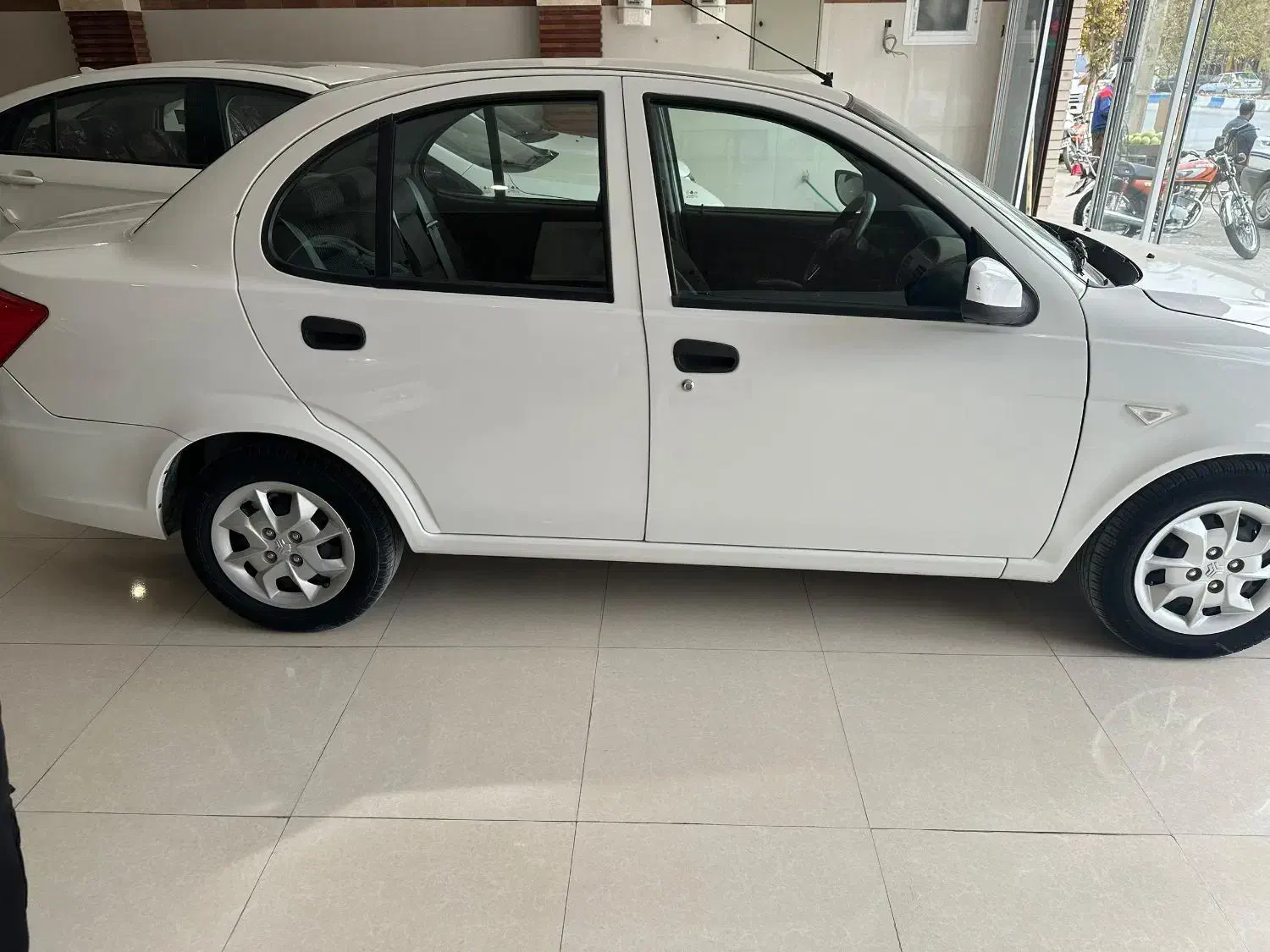 ساینا s در حد صفر،ماشین یزده میتونید ببینید|خودرو سواری و وانت|ابرکوه, |دیوار