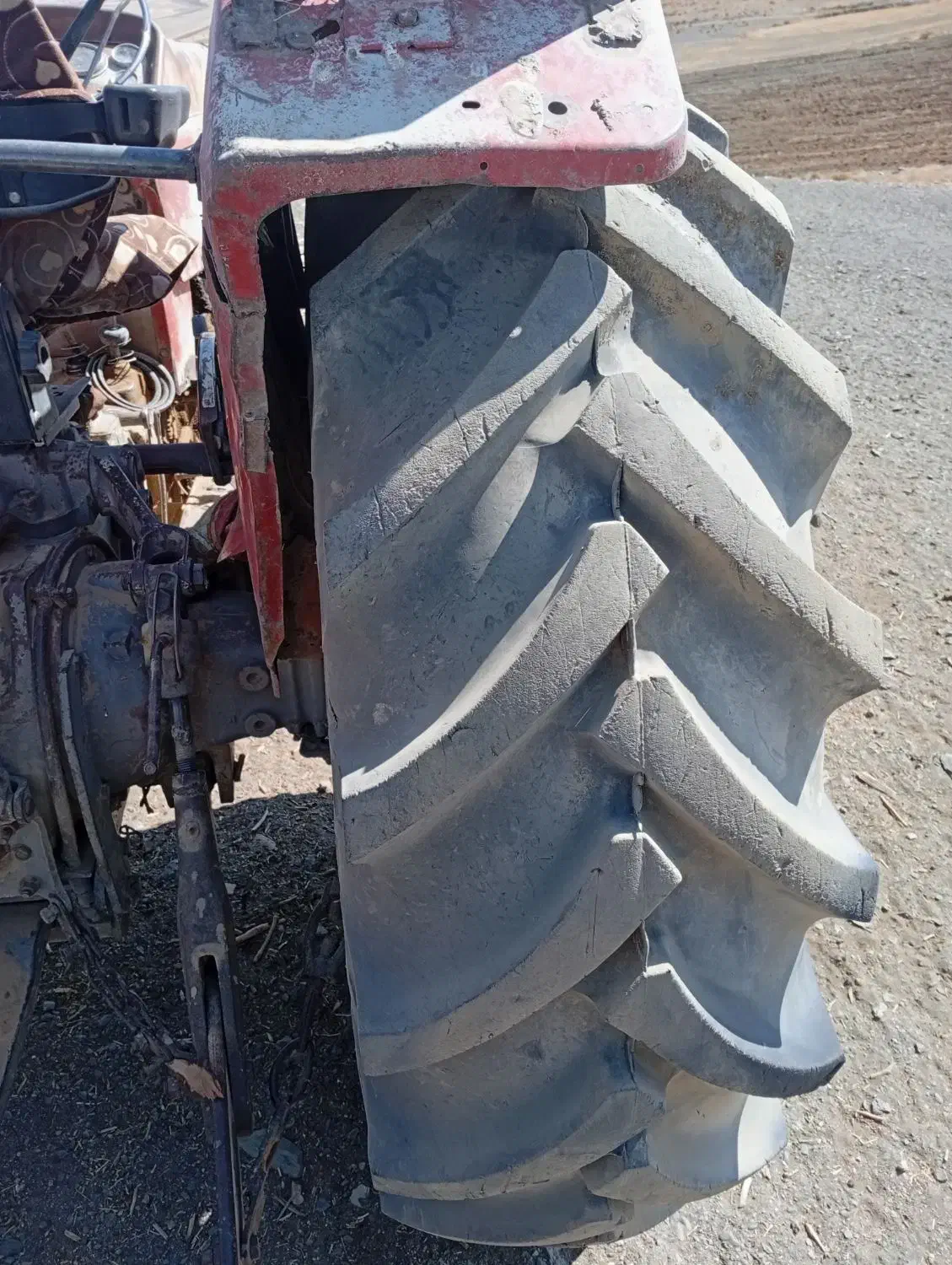 فروش فوری تراکتور مدل 58فرگوس 185|خودرو سنگین|الیگودرز, |دیوار